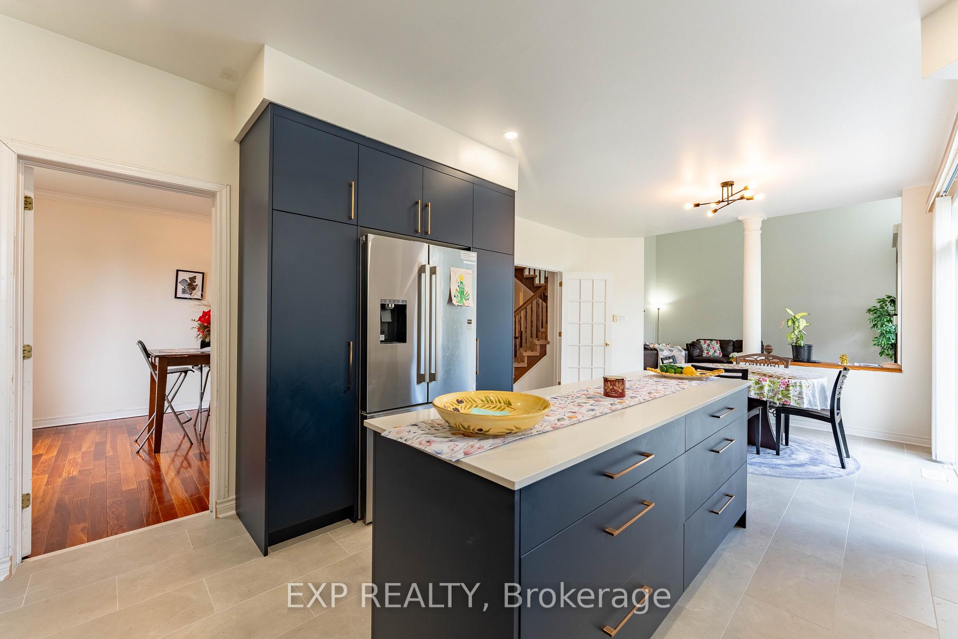 Photo 13 of 57 Craighall Circle, Ottawa, Hunt Club Park/Greenboro — HOMEH