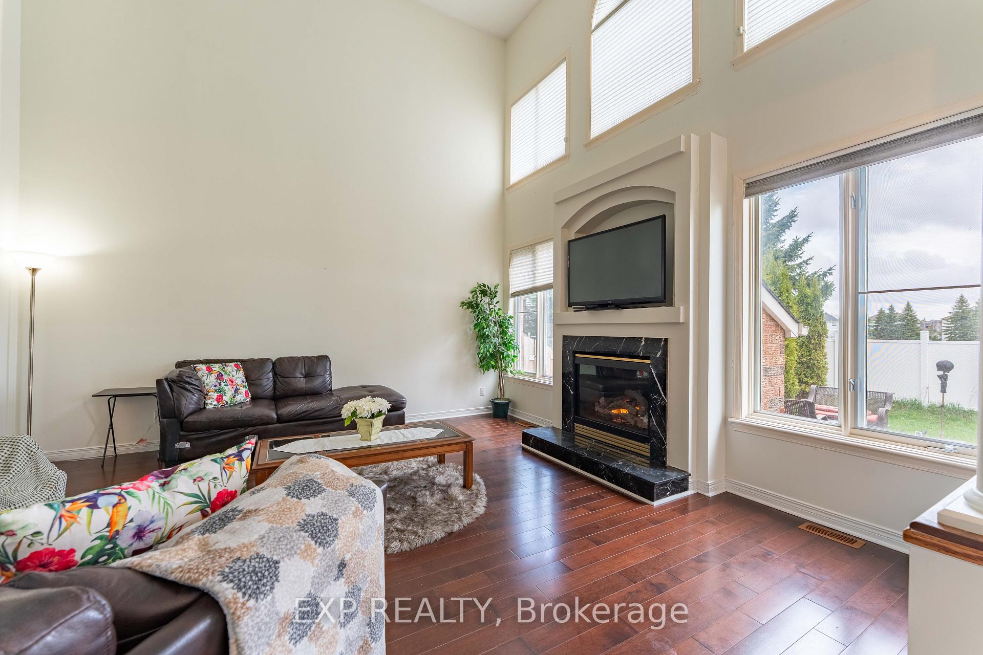 Photo 15 of 57 Craighall Circle, Ottawa, Hunt Club Park/Greenboro — HOMEH