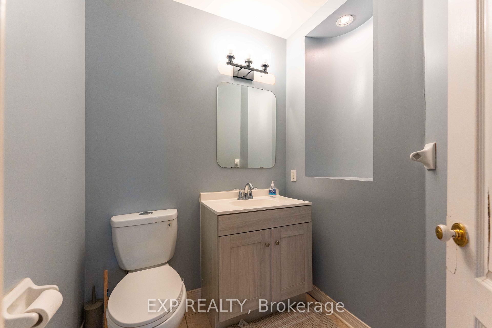 Photo 20 of 57 Craighall Circle, Ottawa, Hunt Club Park/Greenboro — HOMEH