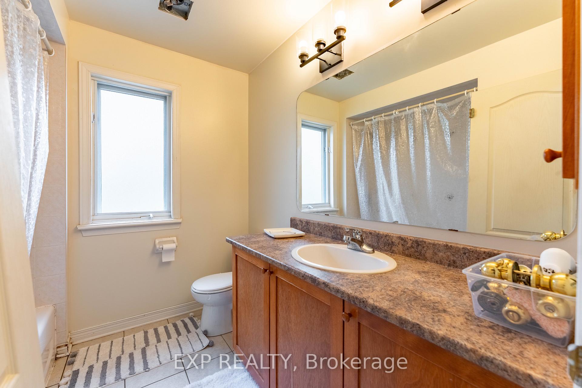 Photo 22 of 57 Craighall Circle, Ottawa, Hunt Club Park/Greenboro — HOMEH