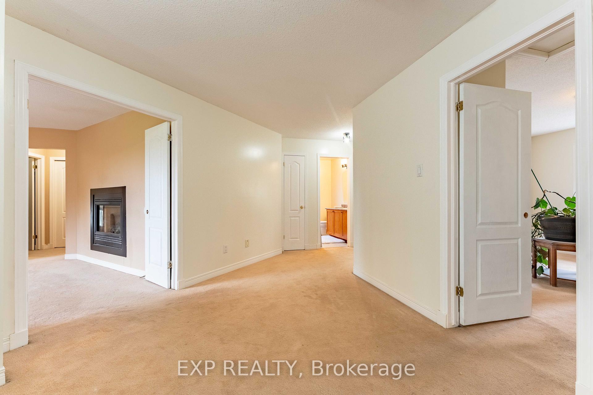 Photo 29 of 57 Craighall Circle, Ottawa, Hunt Club Park/Greenboro — HOMEH