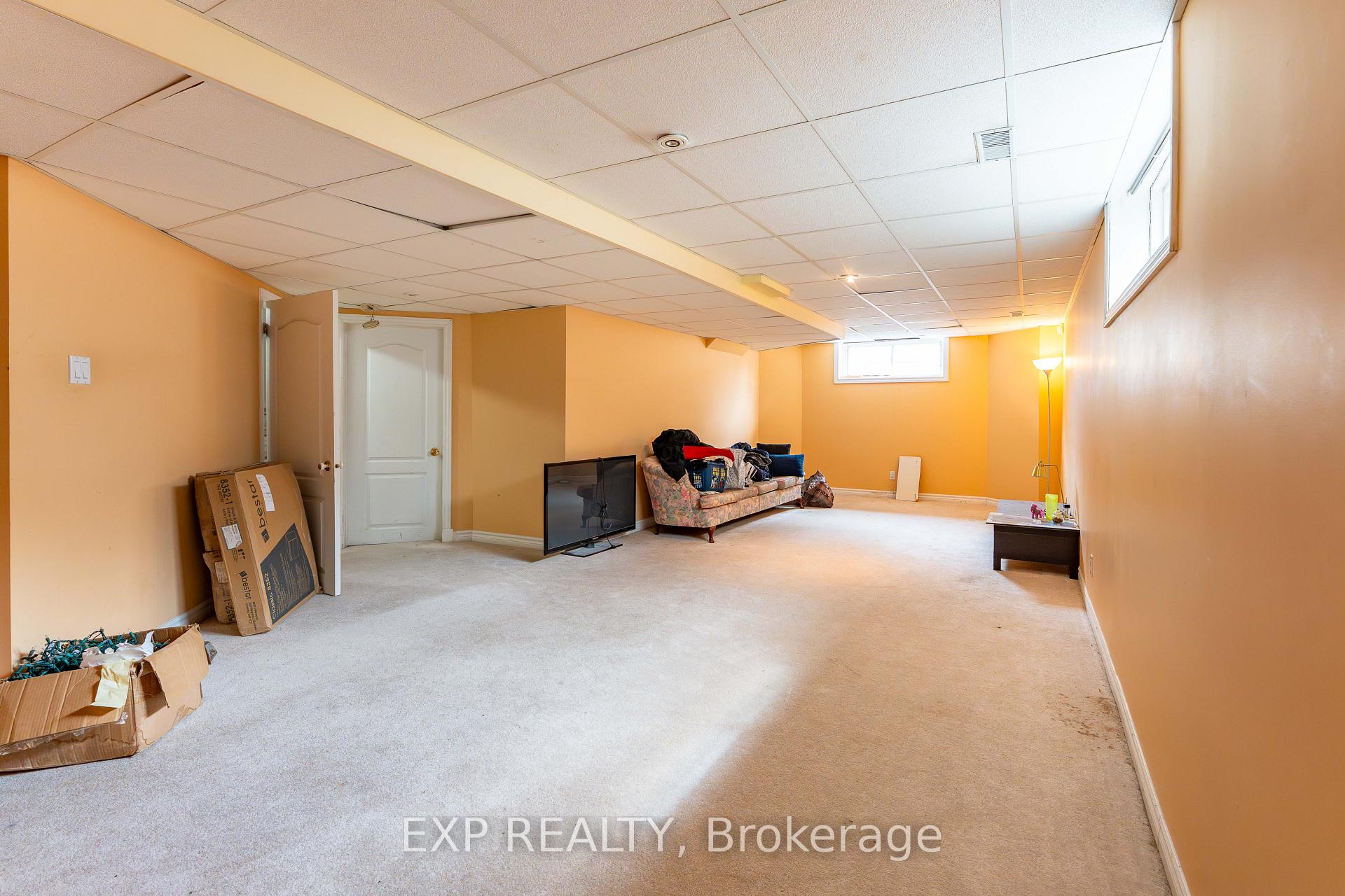Photo 39 of 57 Craighall Circle, Ottawa, Hunt Club Park/Greenboro — HOMEH