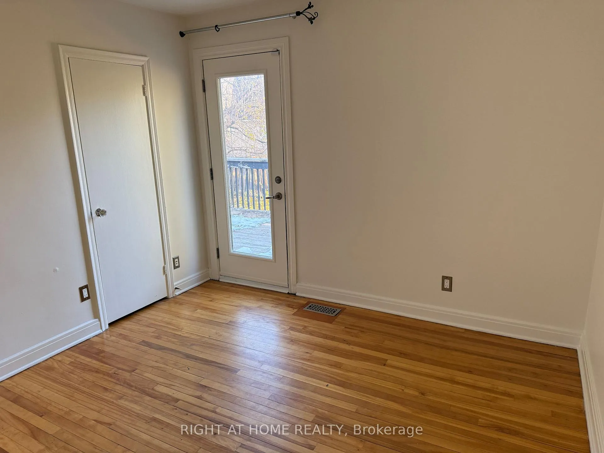 Photo 6 of 97 Rita Avenue, Ottawa, Meadowlands/St. Claire Gardens — HOMEH