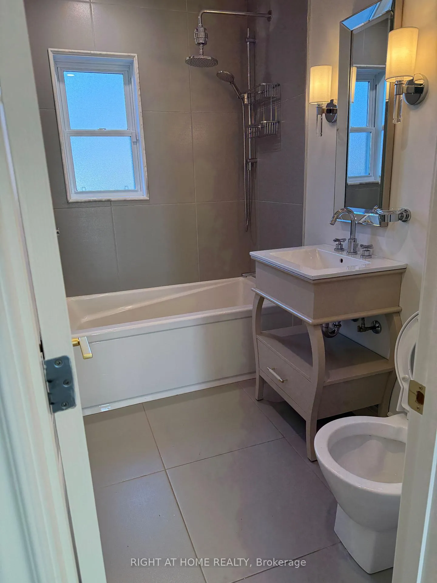 Photo 7 of 97 Rita Avenue, Ottawa, Meadowlands/St. Claire Gardens — HOMEH