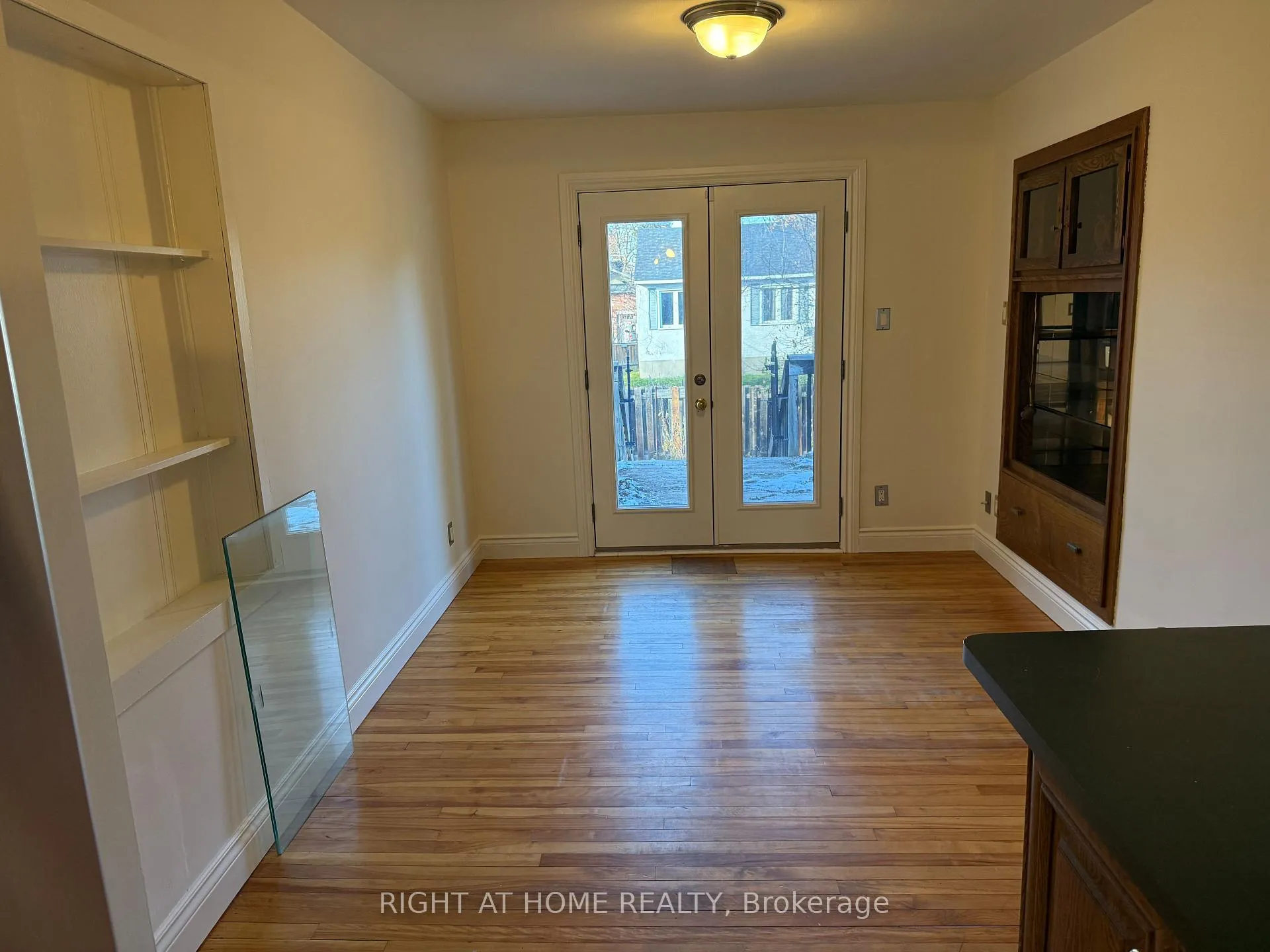 Photo 11 of 97 Rita Avenue, Ottawa, Meadowlands/St. Claire Gardens — HOMEH