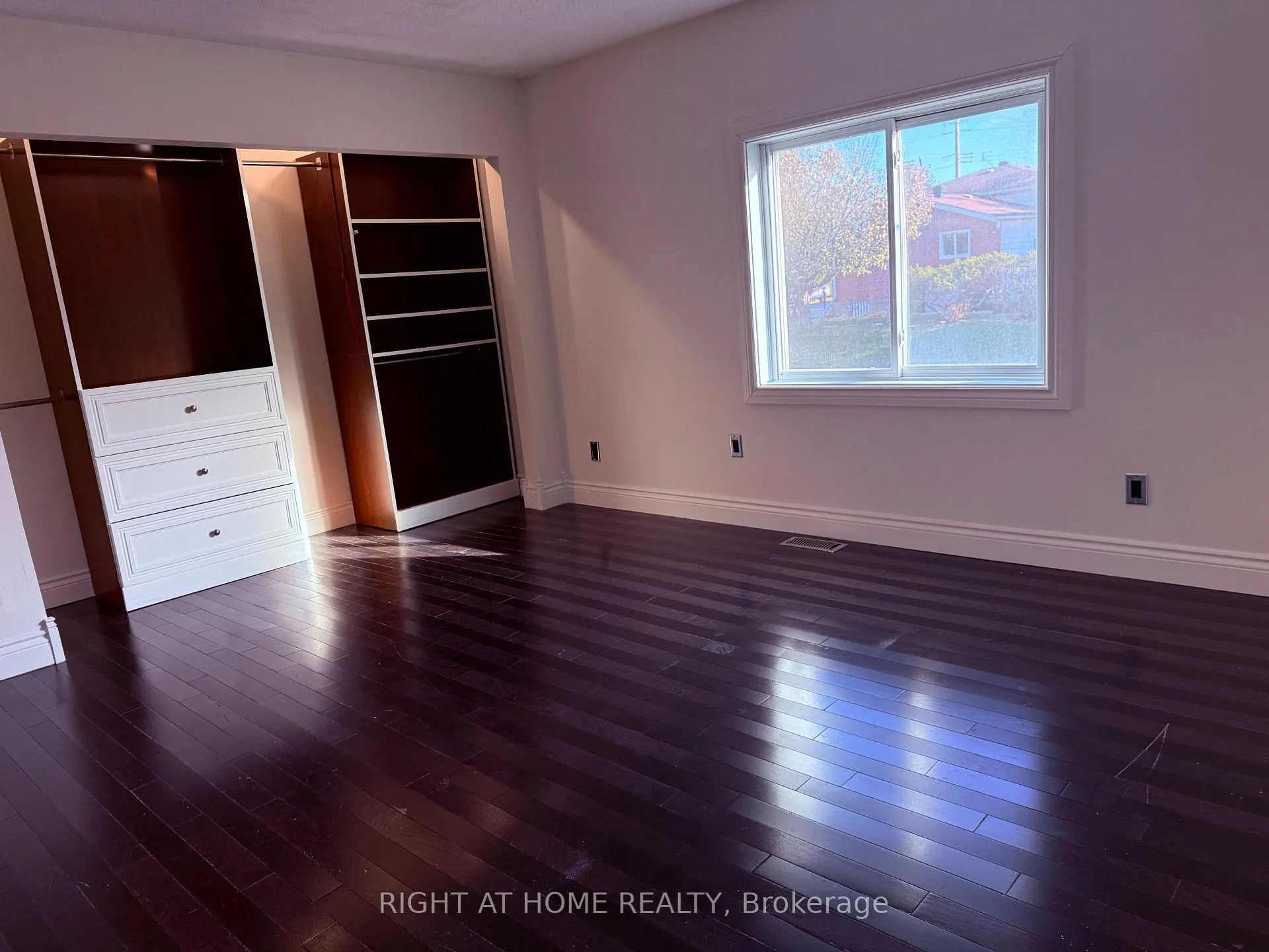 Photo 19 of 97 Rita Avenue, Ottawa, Meadowlands/St. Claire Gardens — HOMEH