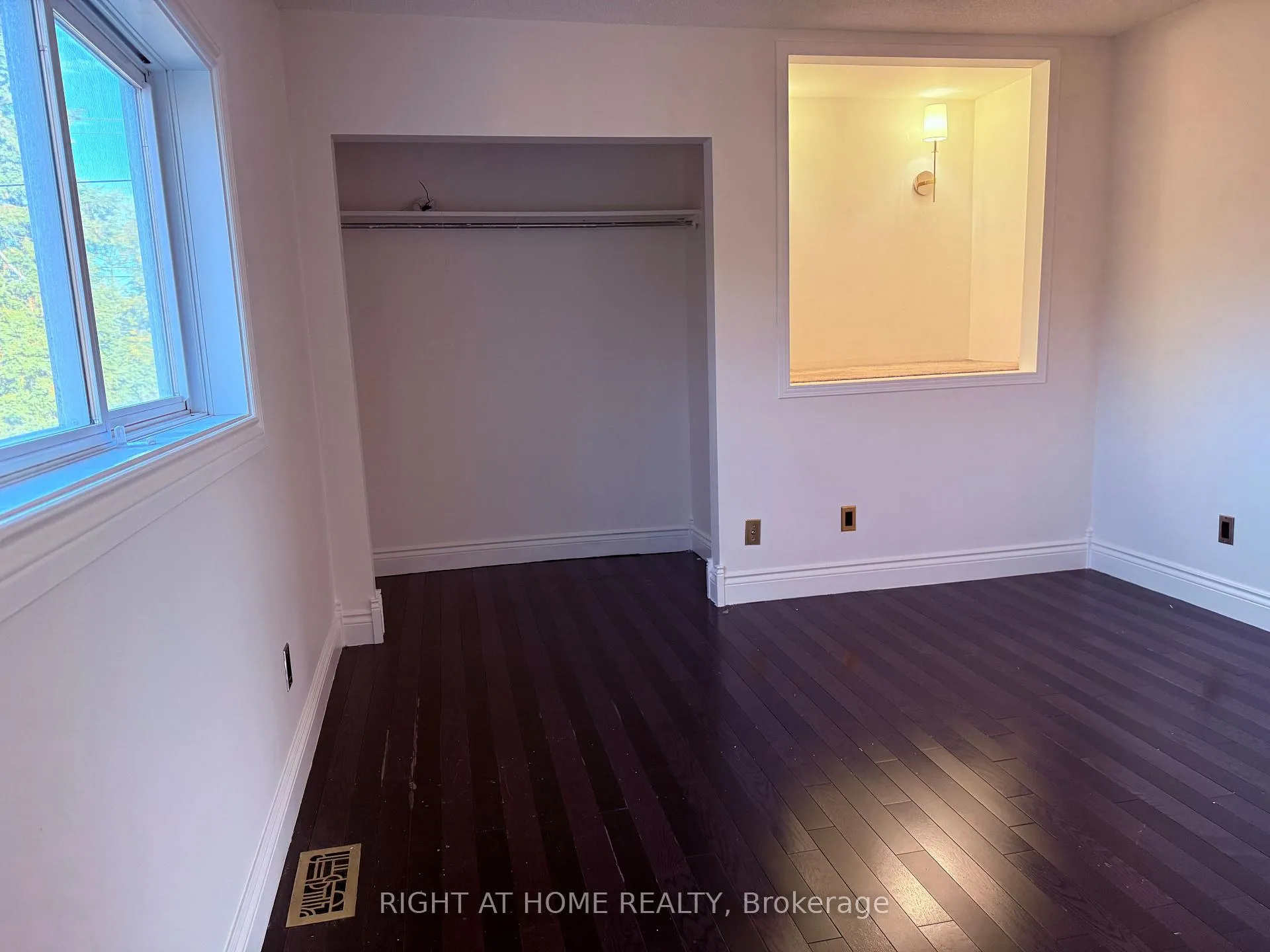 Photo 22 of 97 Rita Avenue, Ottawa, Meadowlands/St. Claire Gardens — HOMEH