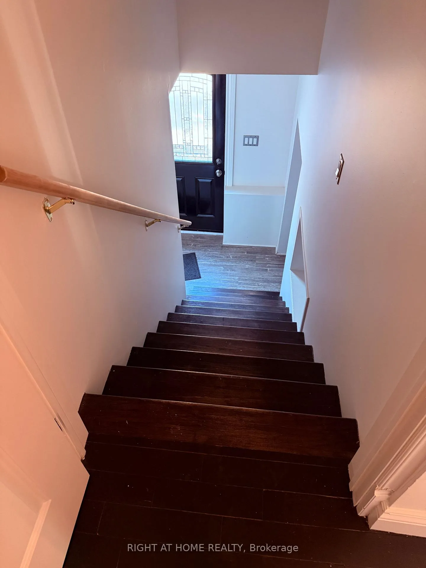 Photo 24 of 97 Rita Avenue, Ottawa, Meadowlands/St. Claire Gardens — HOMEH