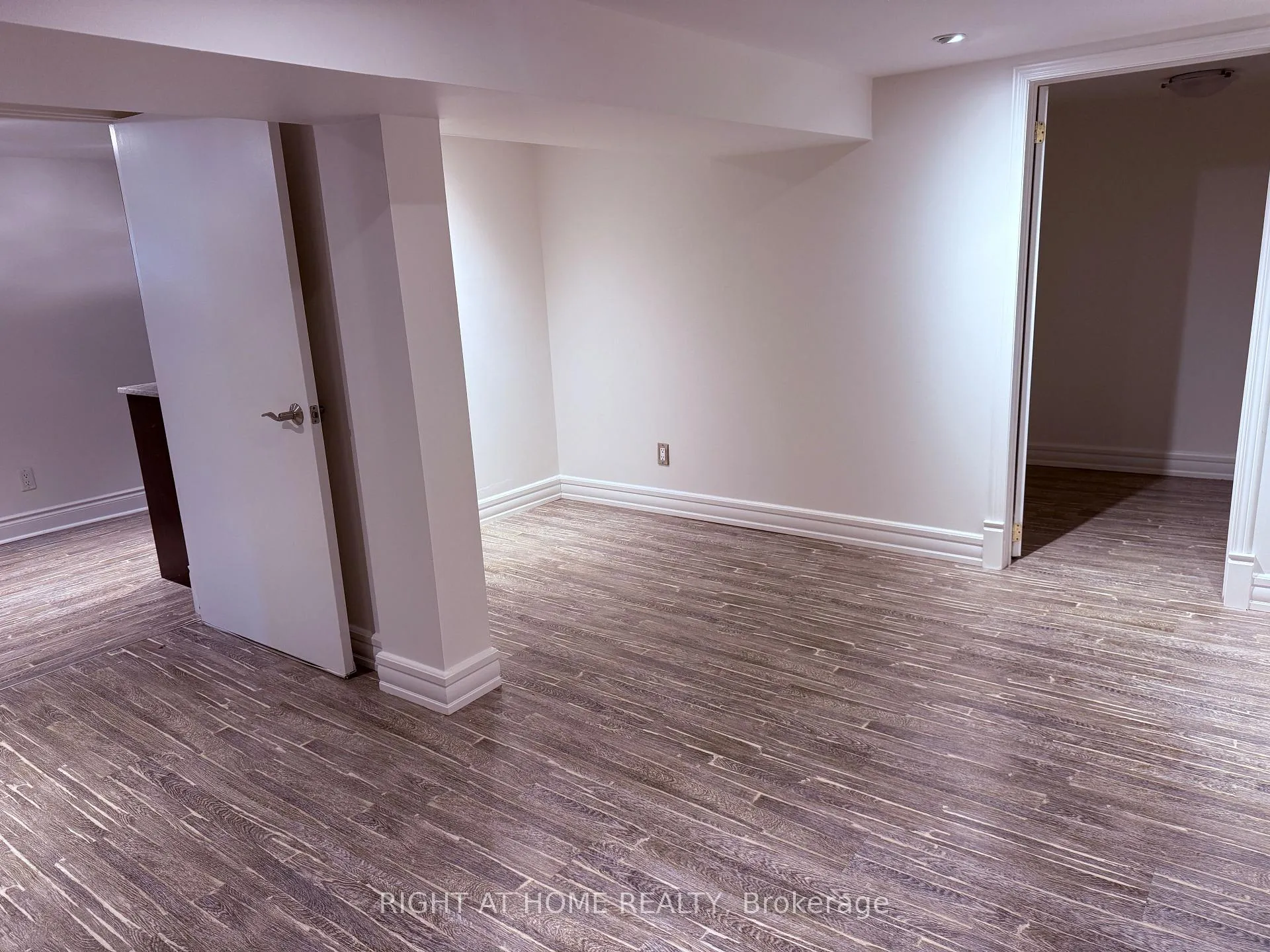 Photo 29 of 97 Rita Avenue, Ottawa, Meadowlands/St. Claire Gardens — HOMEH