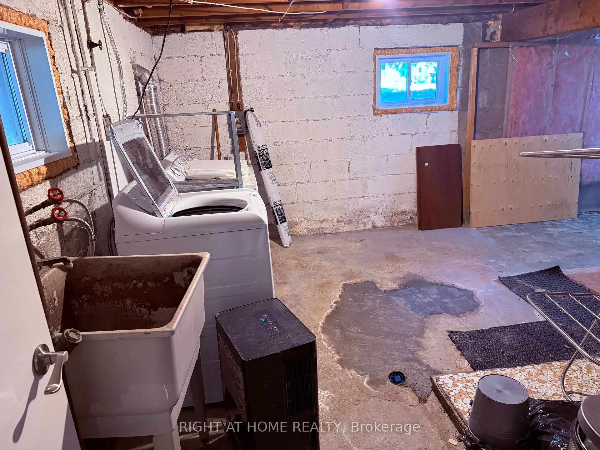 Photo 31 of 97 Rita Avenue, Ottawa, Meadowlands/St. Claire Gardens — HOMEH