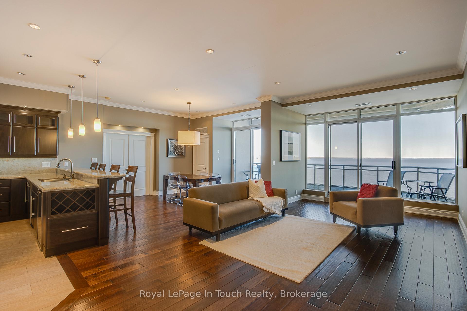 Photo 12 of Unit UPH3, 699 Aberdeen Boulevard, Midland — HOMEH