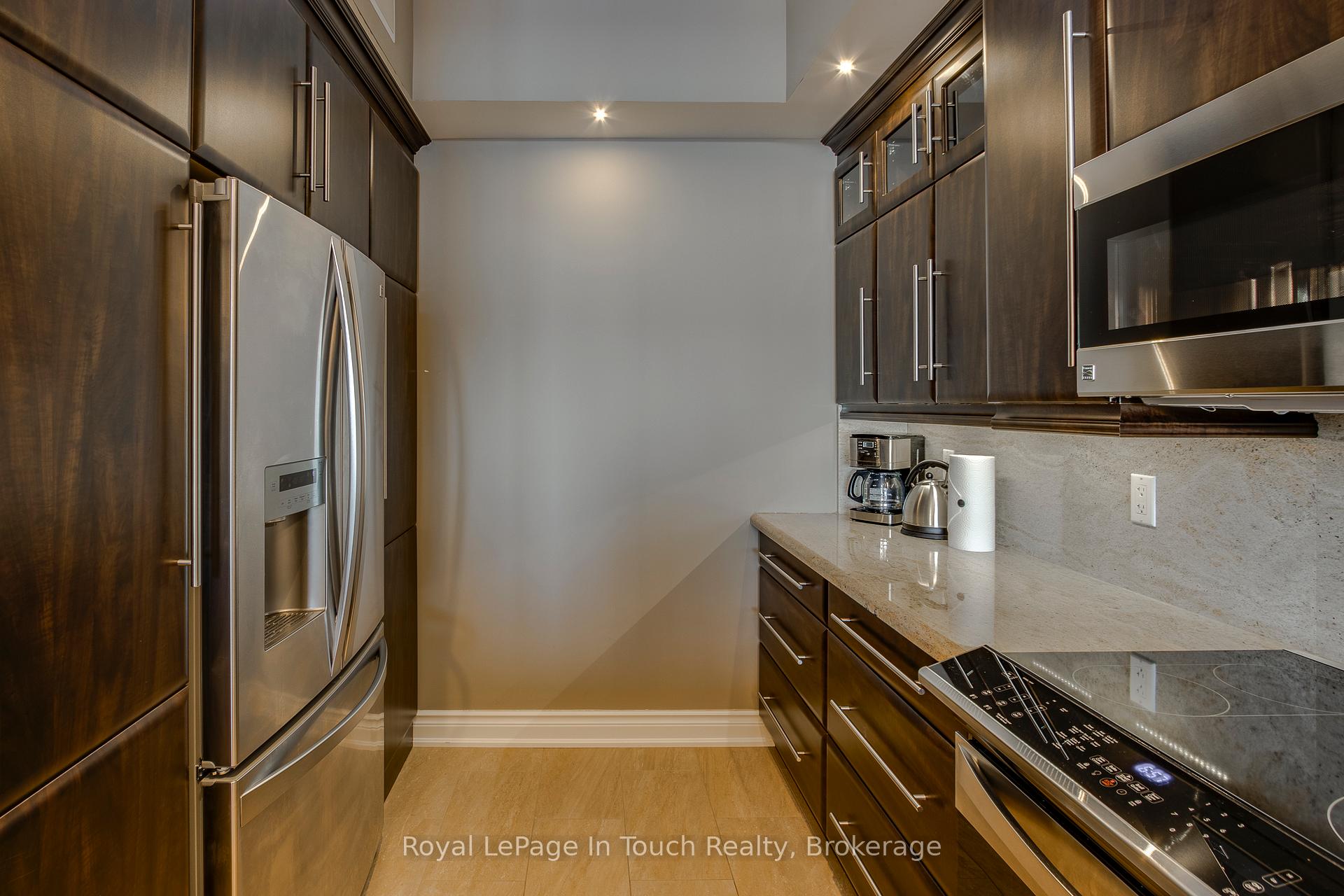 Photo 13 of Unit UPH3, 699 Aberdeen Boulevard, Midland — HOMEH