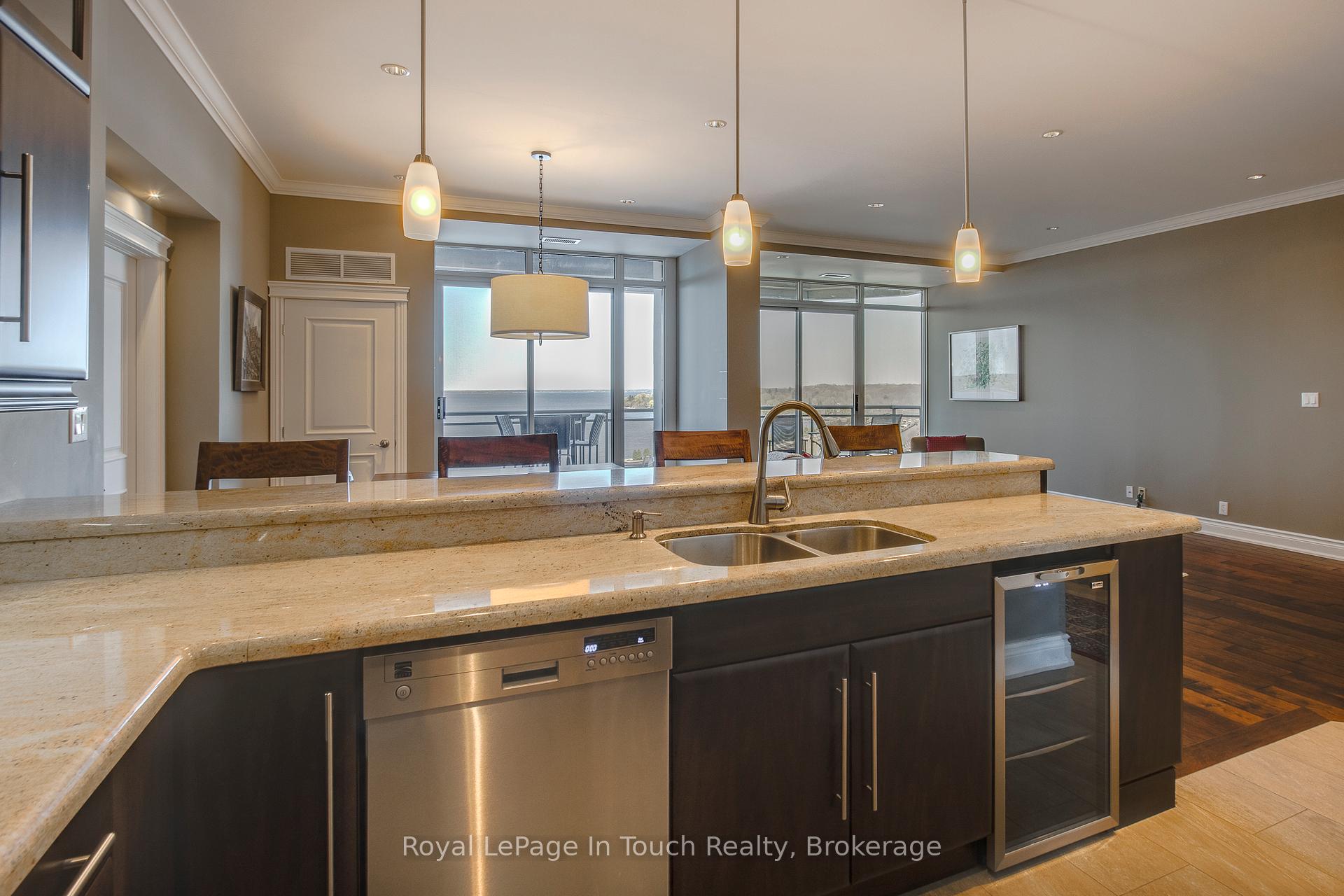 Photo 25 of Unit UPH3, 699 Aberdeen Boulevard, Midland — HOMEH