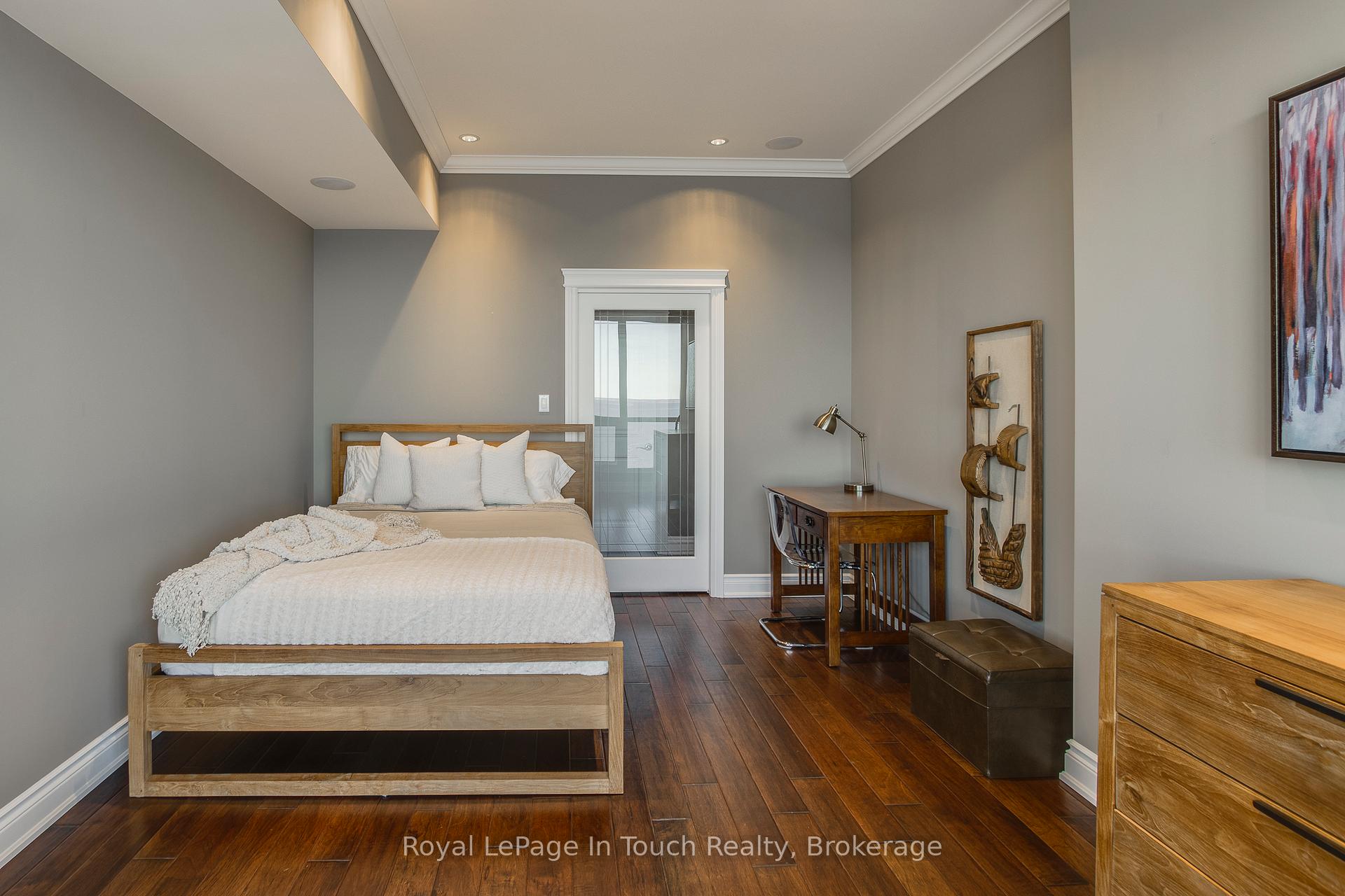 Photo 10 of Unit UPH3, 699 Aberdeen Boulevard, Midland — HOMEH