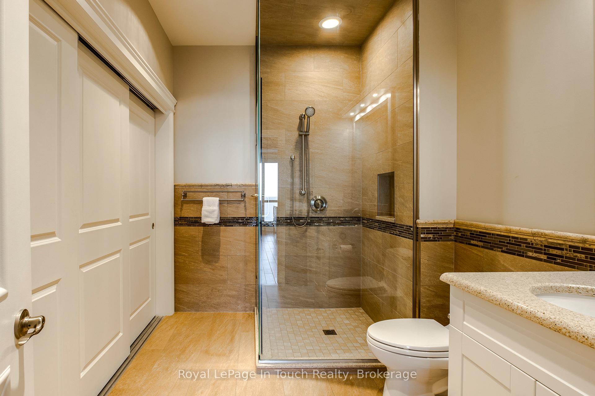 Photo 21 of Unit UPH3, 699 Aberdeen Boulevard, Midland — HOMEH