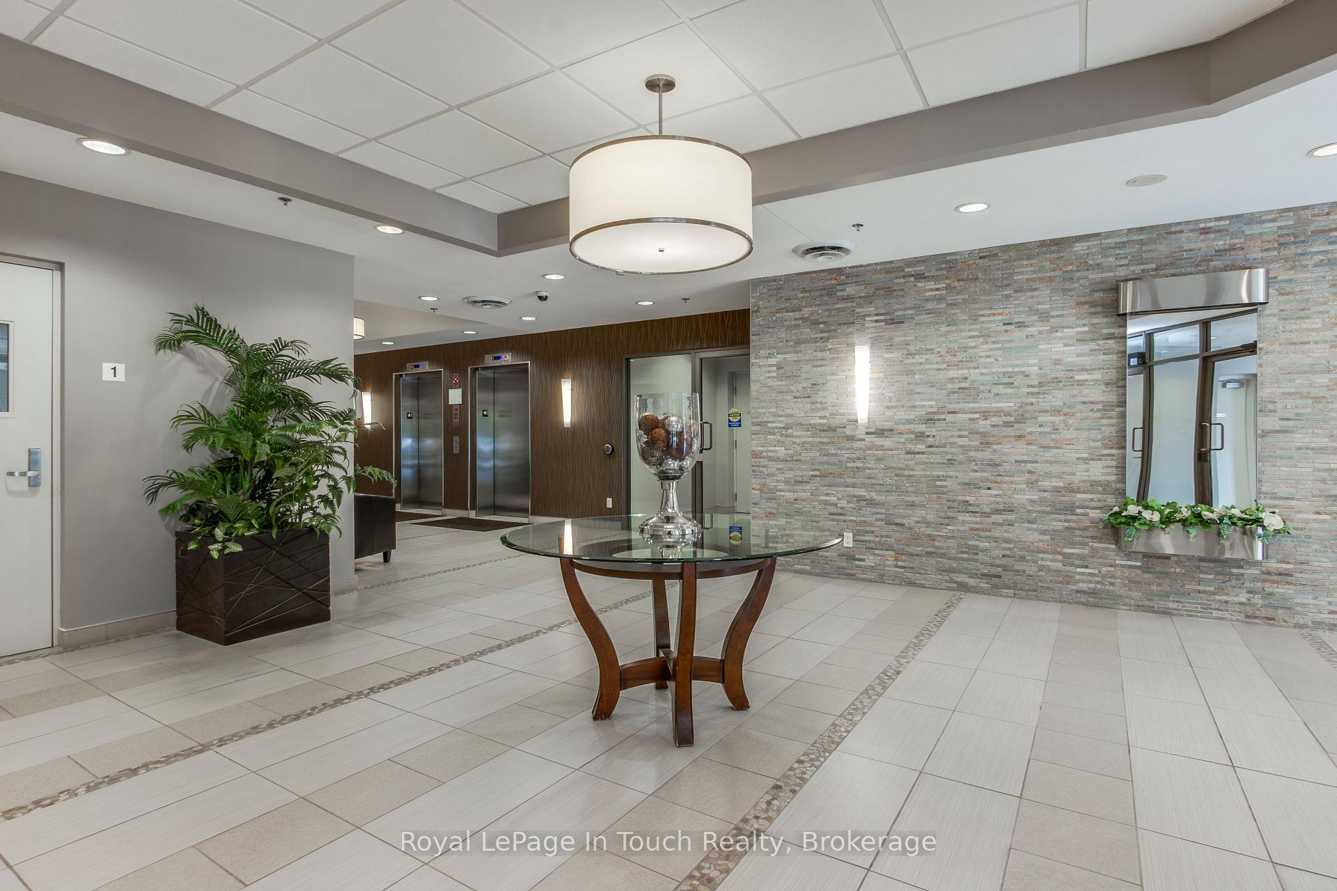 Photo 28 of Unit UPH3, 699 Aberdeen Boulevard, Midland — HOMEH