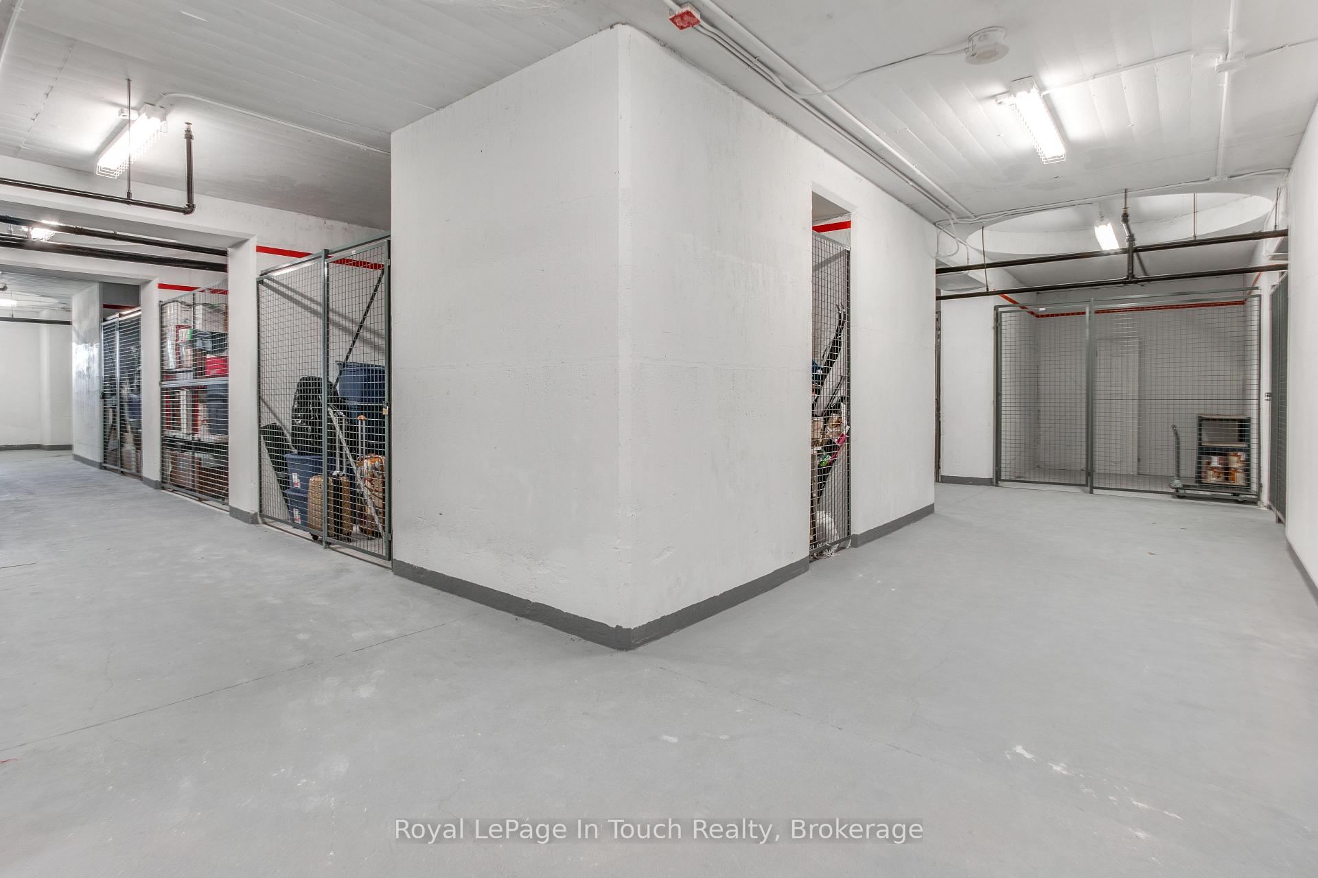 Photo 33 of Unit UPH3, 699 Aberdeen Boulevard, Midland — HOMEH