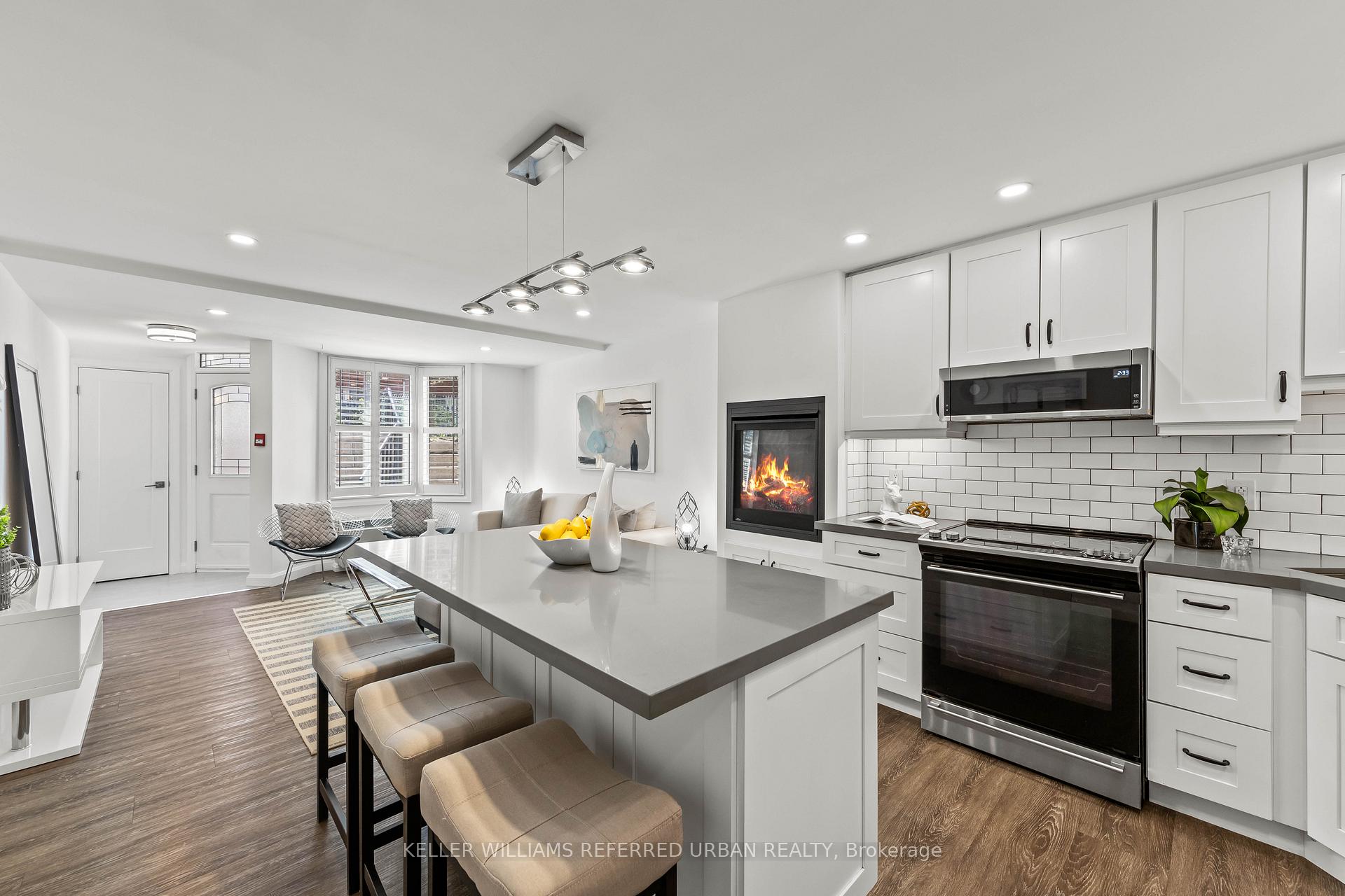 Photo 1 of Unit 45A, 39 Tecumseth Street, Toronto, Niagara — HOMEH