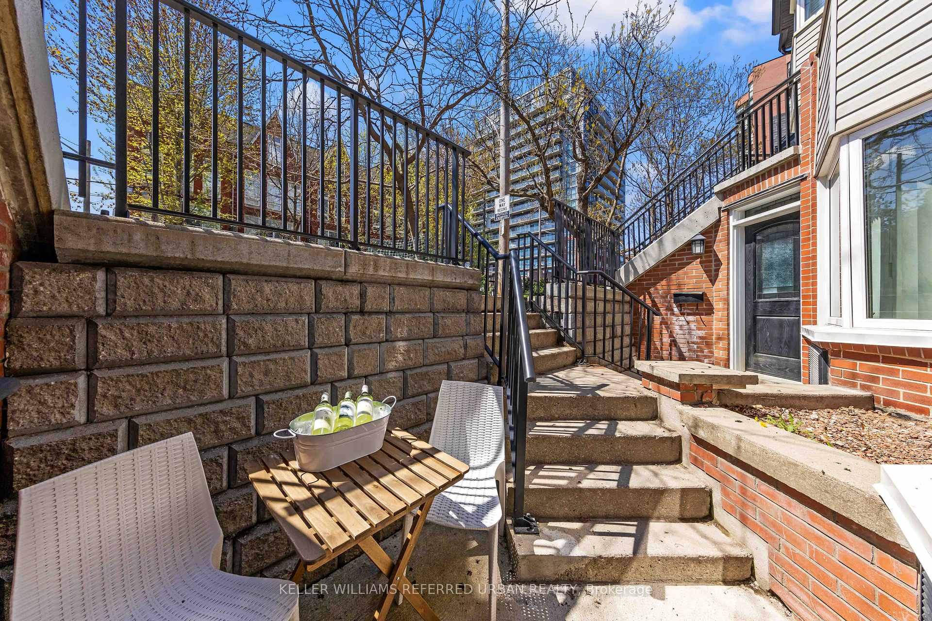 Photo 5 of Unit 45A, 39 Tecumseth Street, Toronto, Niagara — HOMEH