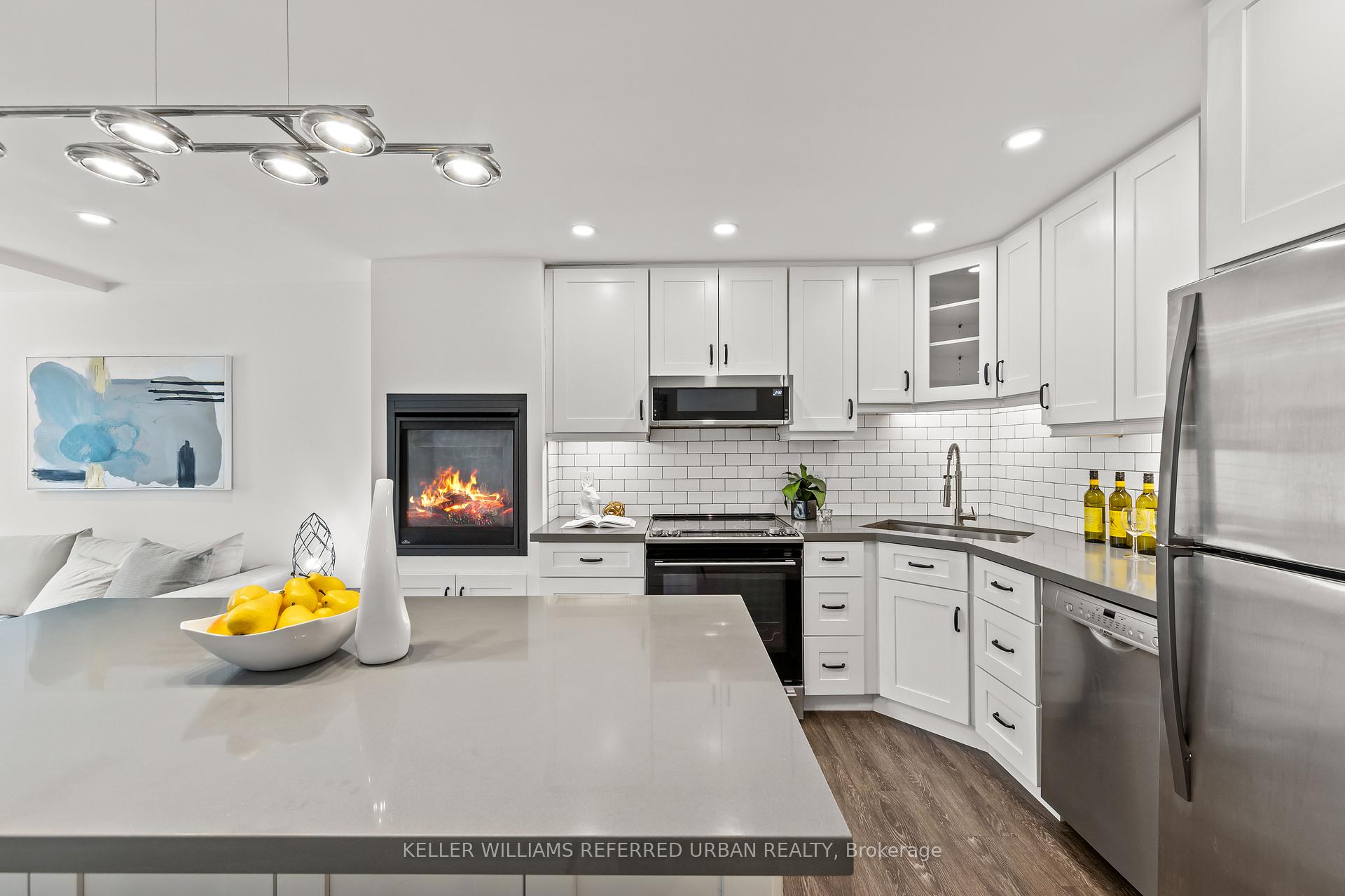 Photo 11 of Unit 45A, 39 Tecumseth Street, Toronto, Niagara — HOMEH