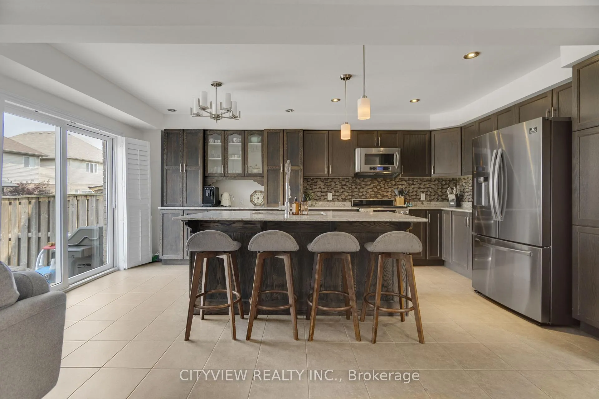 Photo 3 of 41 Bellagio Avenue, Hamilton, Stoney Creek Mountain — HOMEH