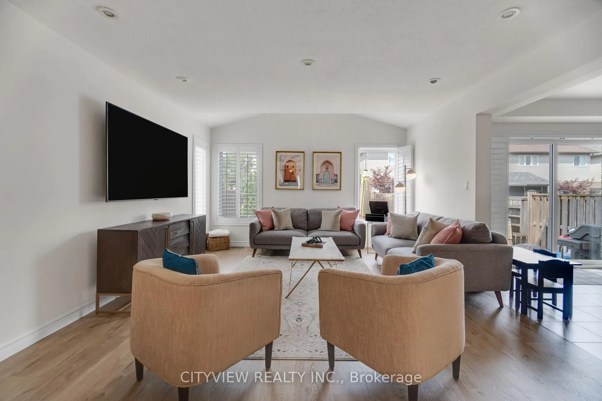 Photo 5 of 41 Bellagio Avenue, Hamilton, Stoney Creek Mountain — HOMEH