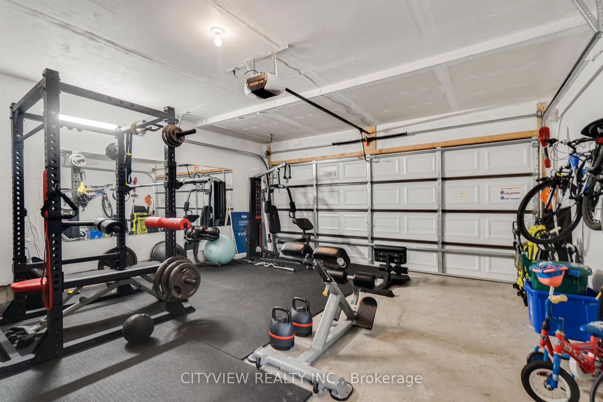 Photo 22 of 41 Bellagio Avenue, Hamilton, Stoney Creek Mountain — HOMEH