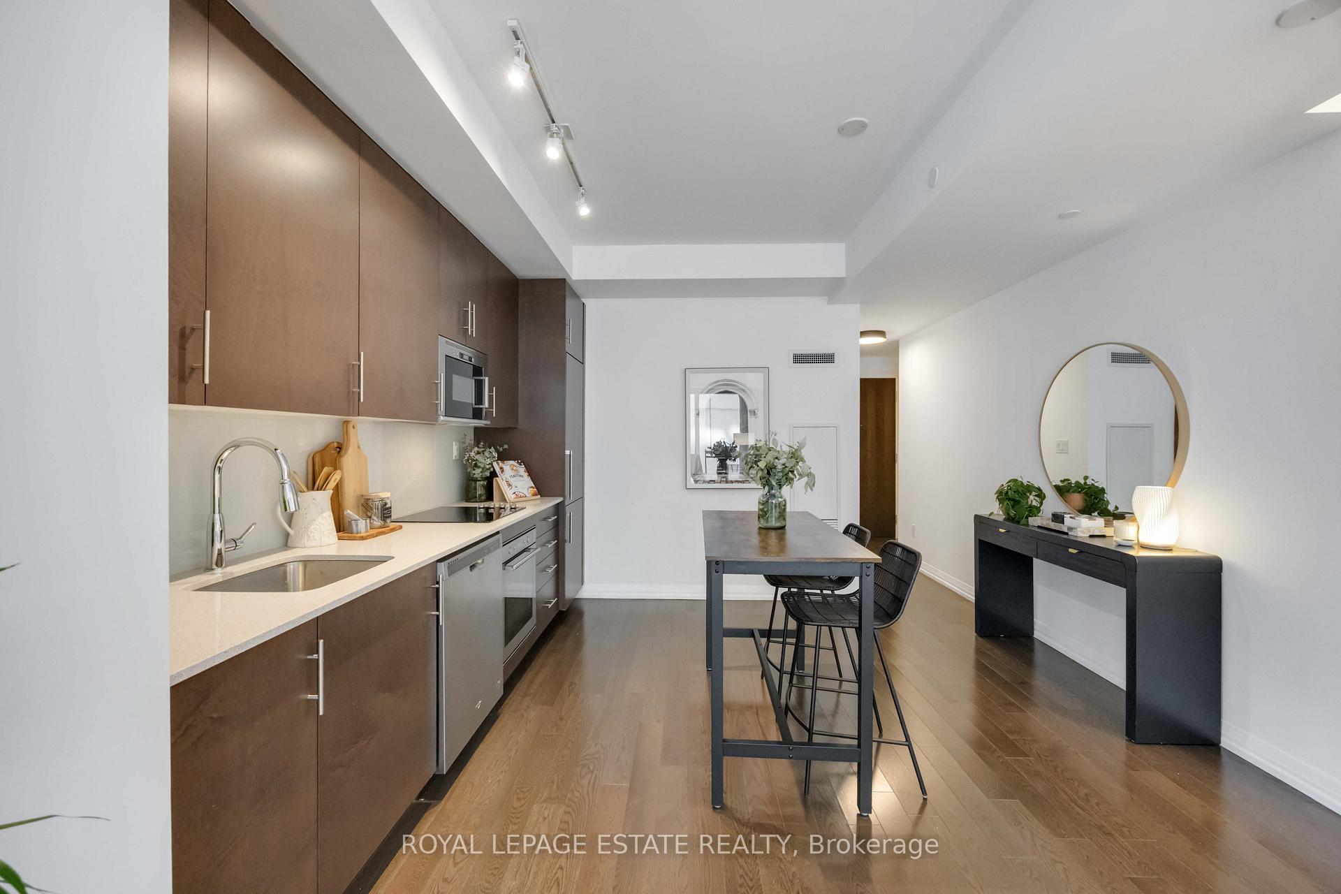Photo 15 of Unit 705, 460 Adelaide Street E, Toronto, Moss Park — HOMEH