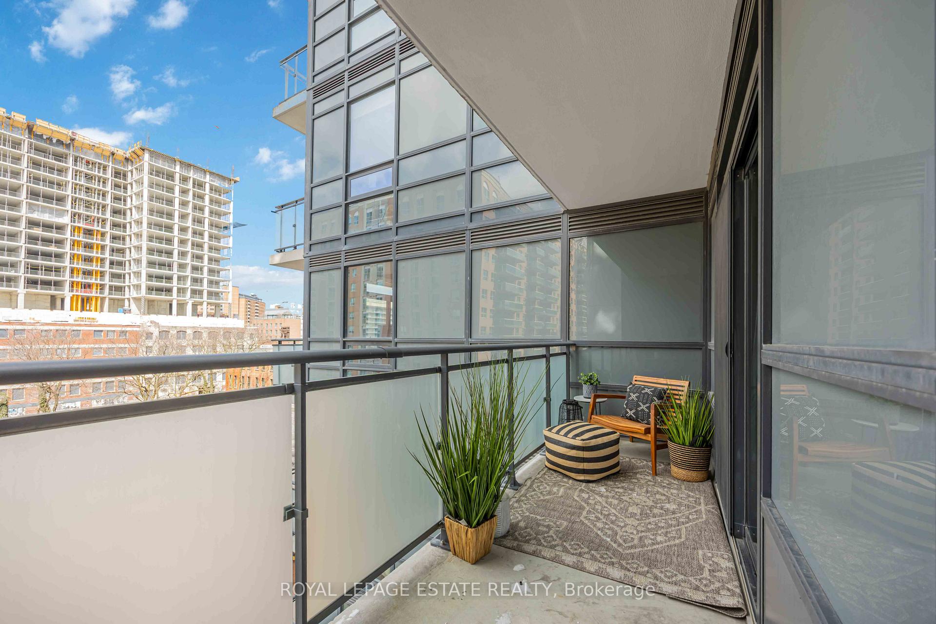 Photo 13 of Unit 705, 460 Adelaide Street E, Toronto, Moss Park — HOMEH