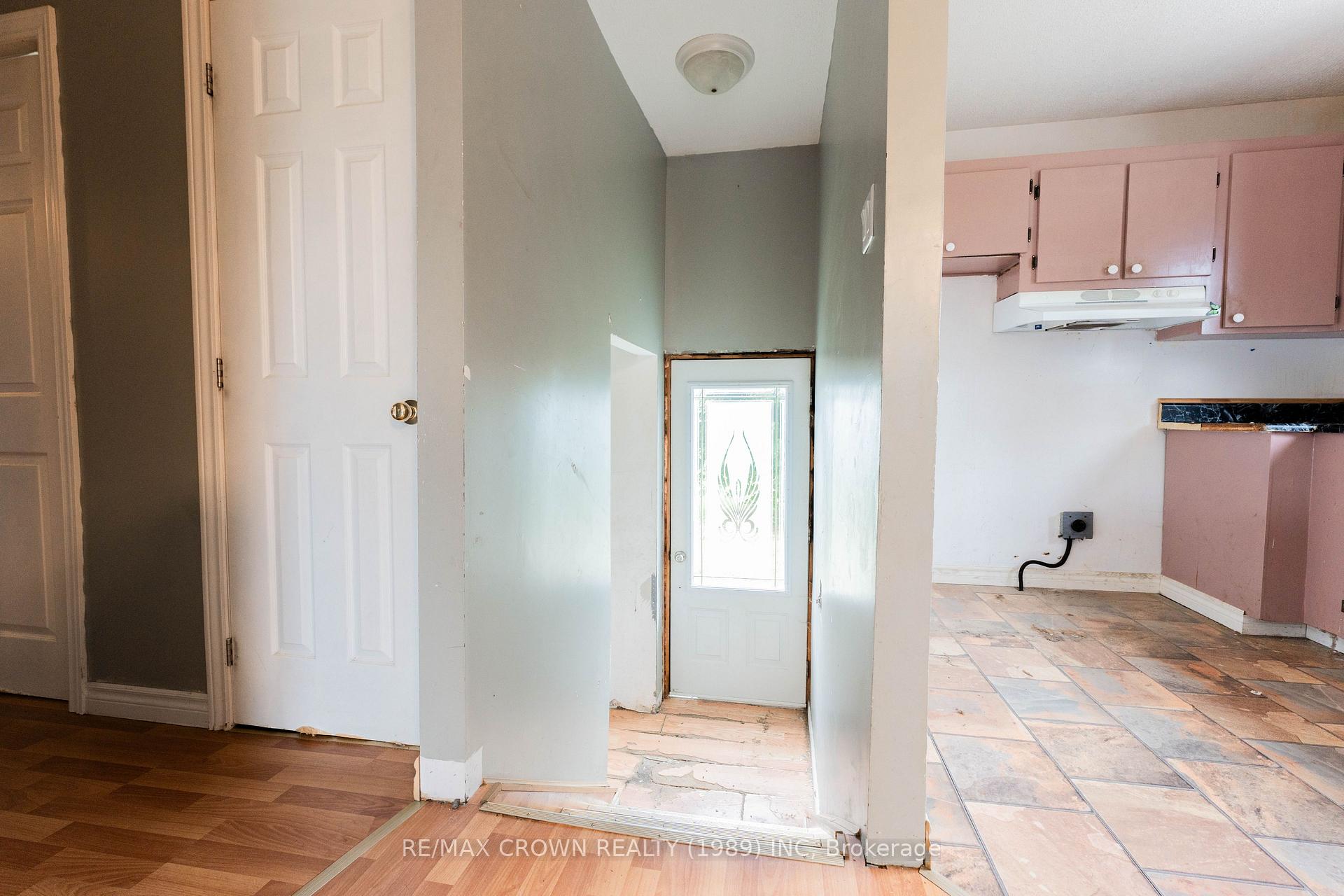 Photo 5 of 50 Brunelle Road S, Kapuskasing — HOMEH