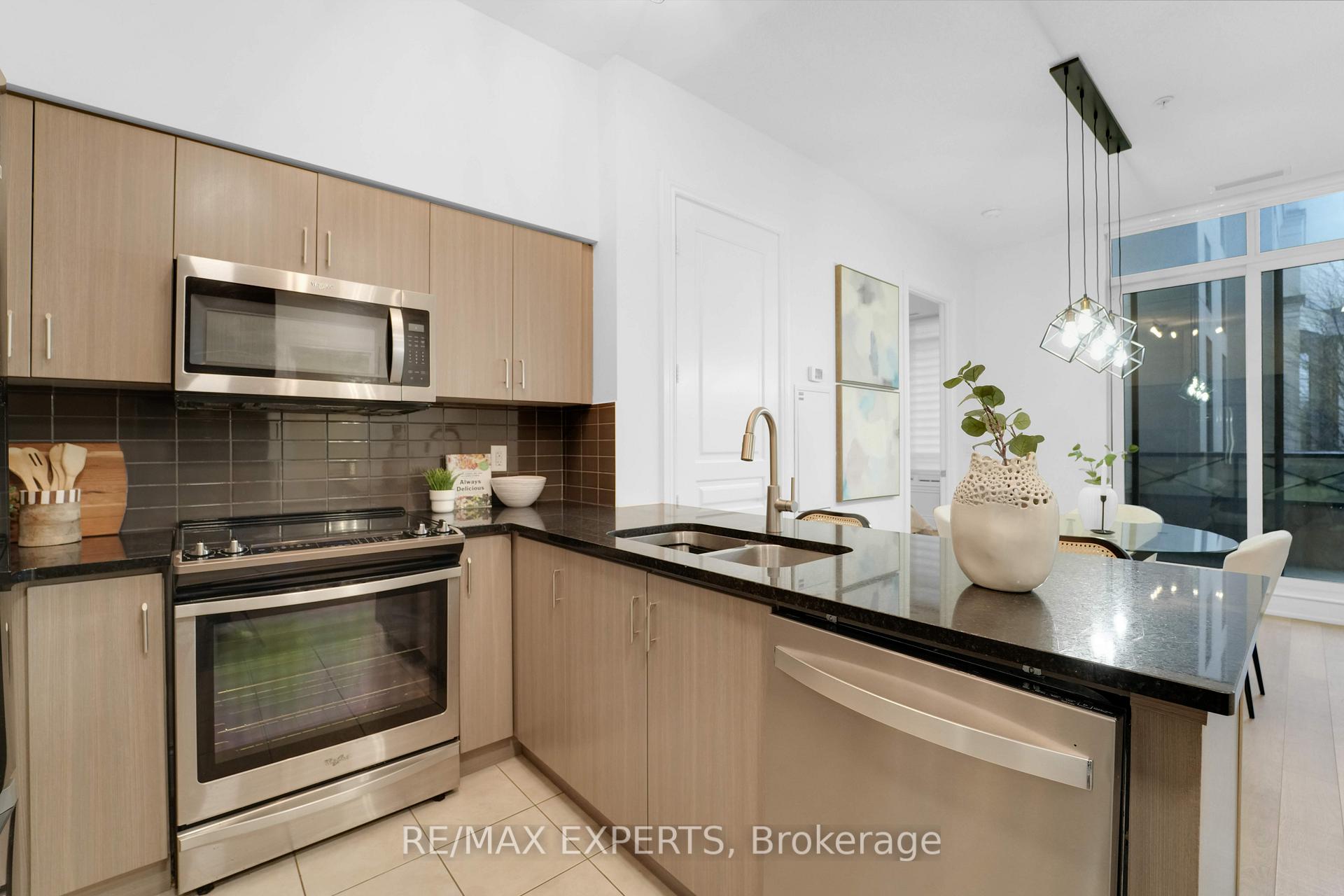 Photo 3 of Unit 101, 9255 Jane Street, Vaughan, Maple — HOMEH