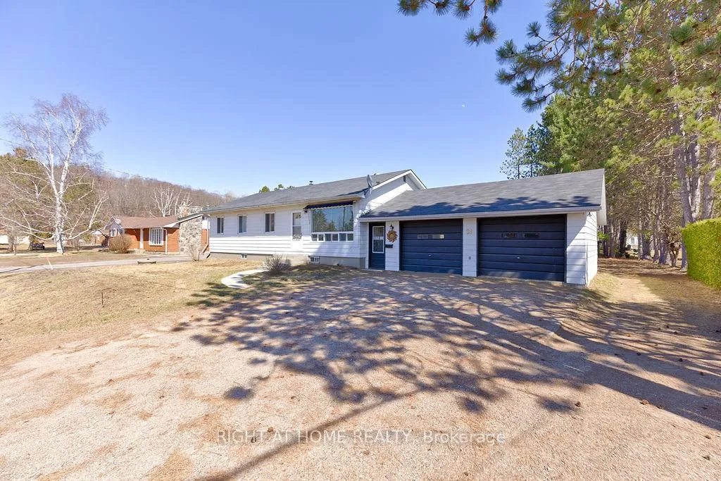 Photo of 28 Jackpine Street