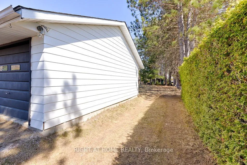 Photo 20 of 28 Jackpine Street, Madawaska Valley, Madawaska Valley — HOMEH