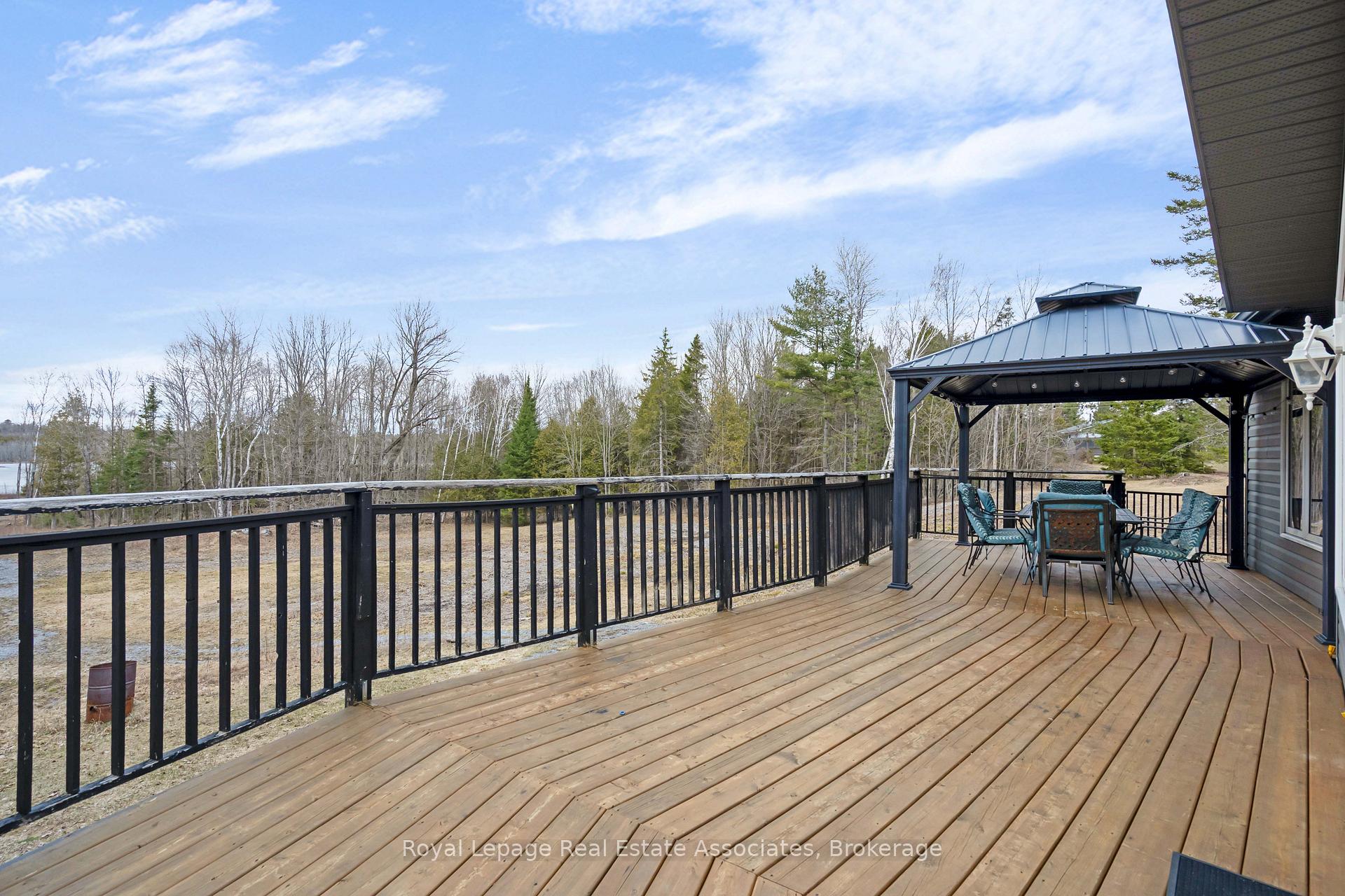 Photo 11 of 1713 Weslemkoon Lake Road, Limerick — HOMEH
