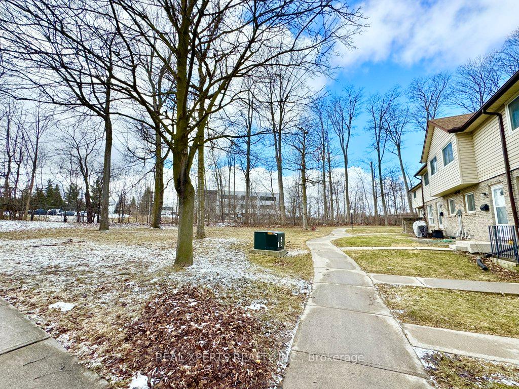 Photo 13 of Unit Unit# 15, 453 Albert St Street, Waterloo — HOMEH
