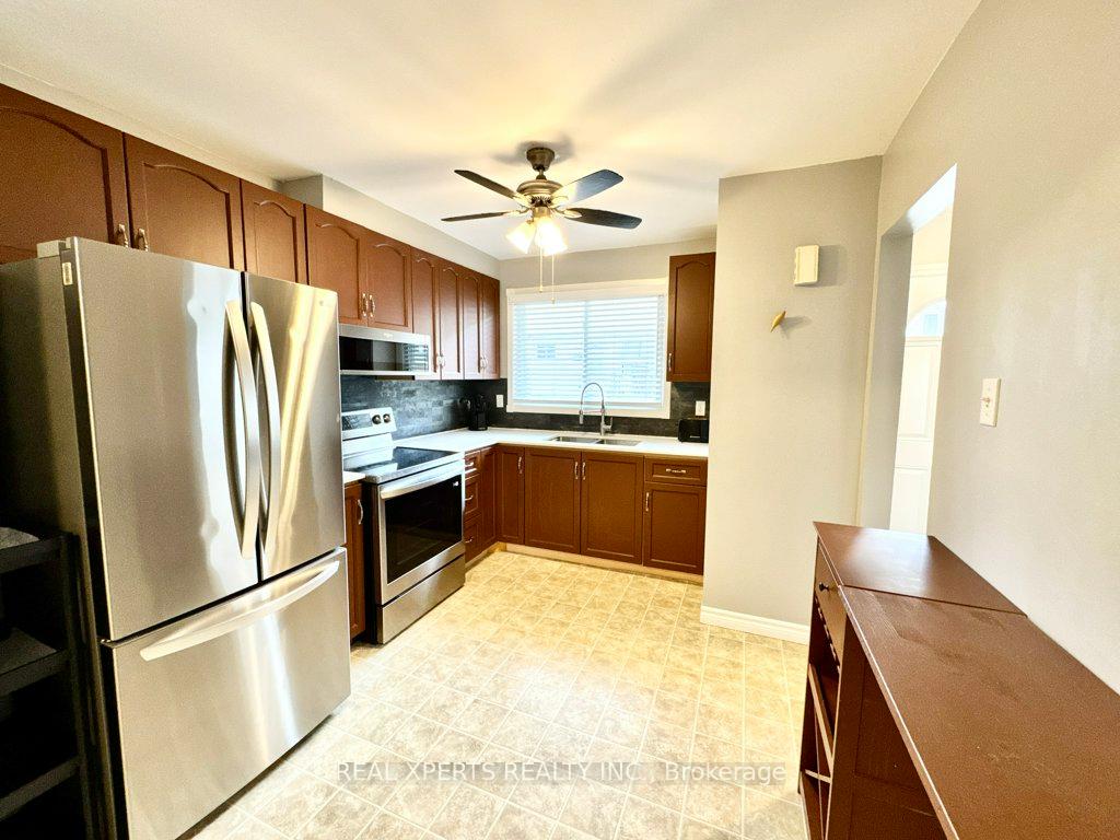 Photo 3 of Unit Unit# 15, 453 Albert St Street, Waterloo — HOMEH