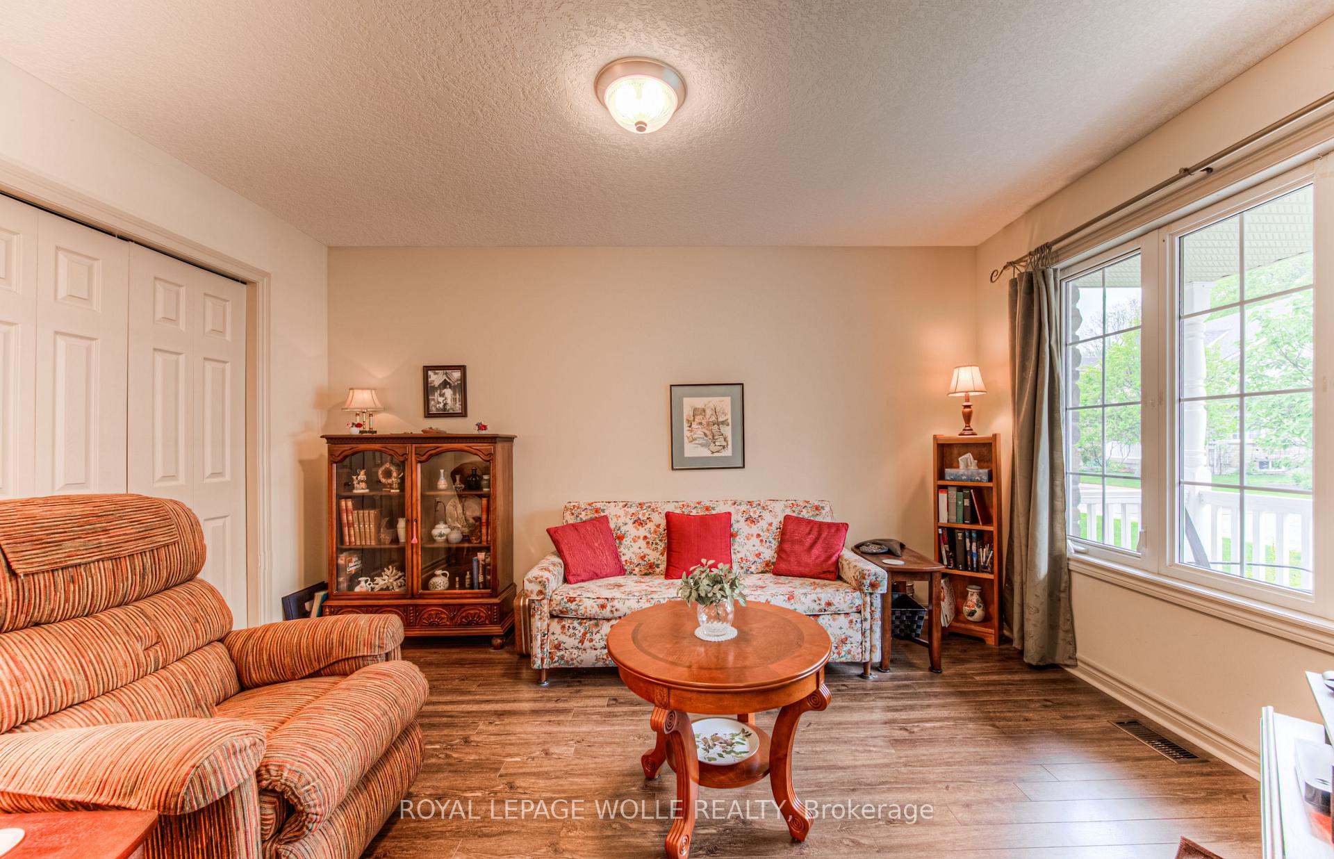 Photo 1 of Unit 10D, 350 Doon Valley Drive, Kitchener — HOMEH