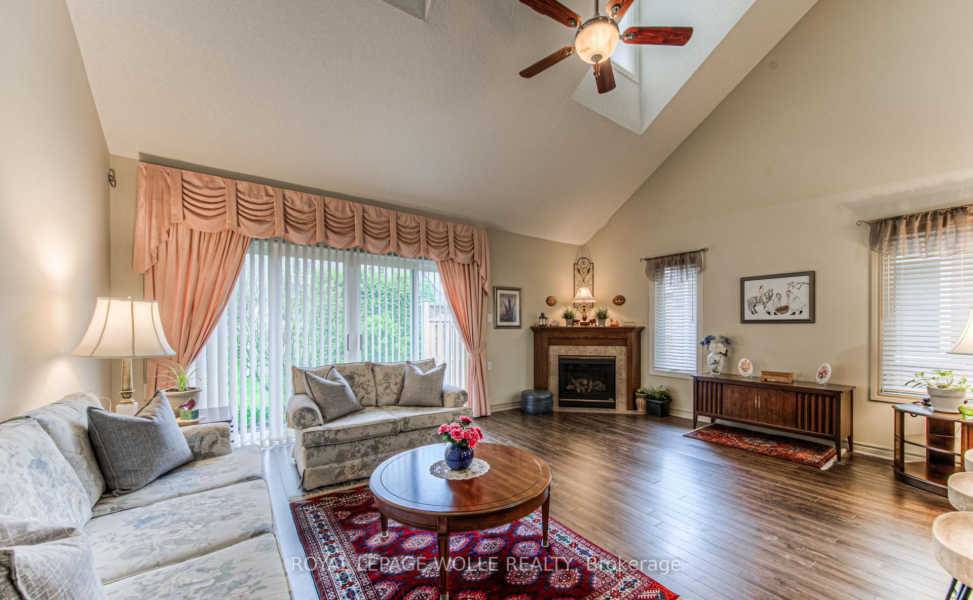 Photo 36 of Unit 10D, 350 Doon Valley Drive, Kitchener — HOMEH