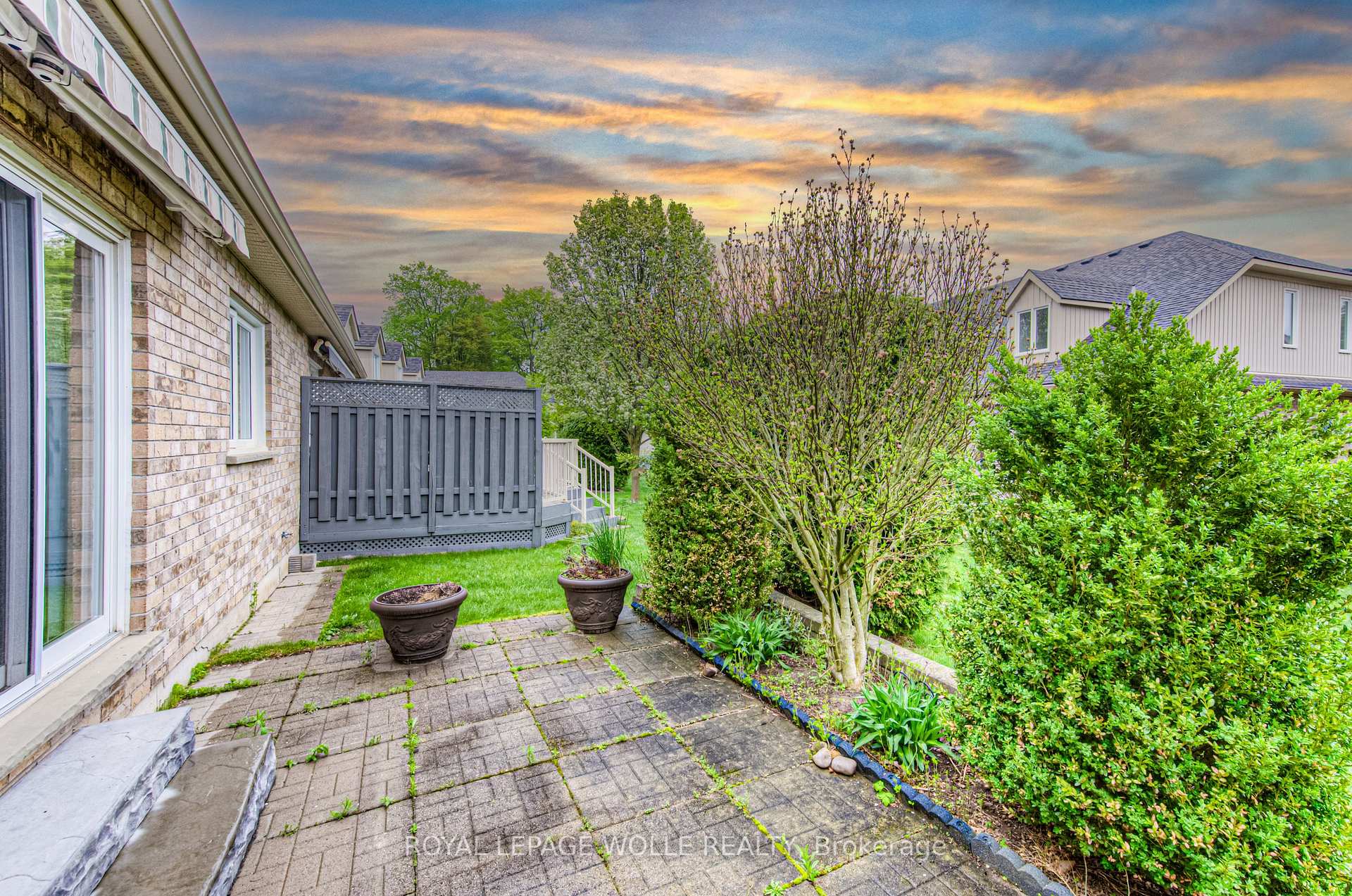 Photo 17 of Unit 10D, 350 Doon Valley Drive, Kitchener — HOMEH