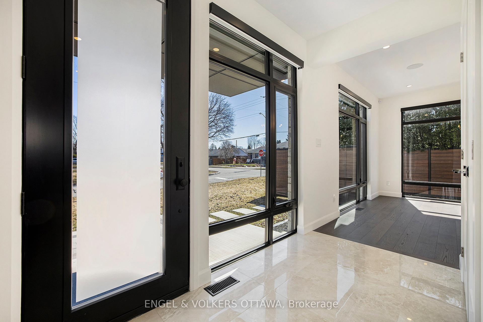 Photo 3 of 888 Melwood Avenue, Ottawa, McKellar Heights/Glabar Park — HOMEH