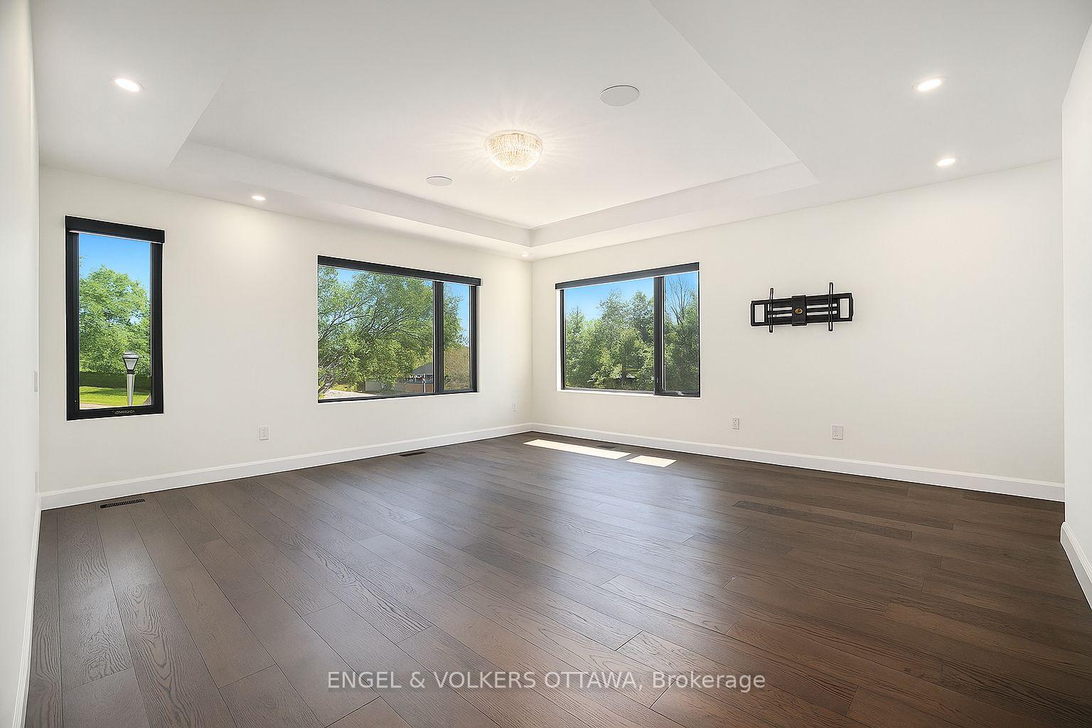 Photo 21 of 888 Melwood Avenue, Ottawa, McKellar Heights/Glabar Park — HOMEH
