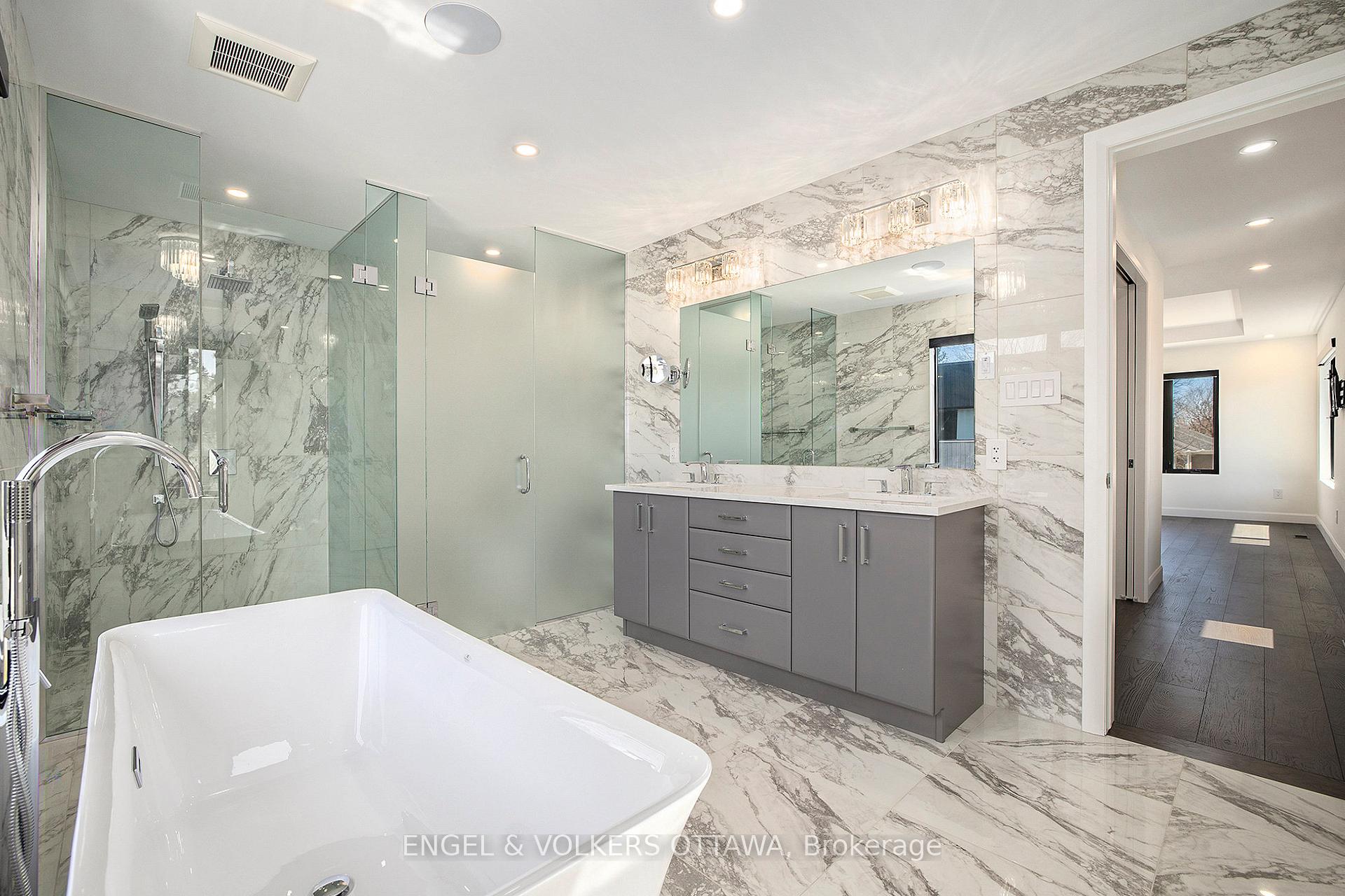 Photo 24 of 888 Melwood Avenue, Ottawa, McKellar Heights/Glabar Park — HOMEH