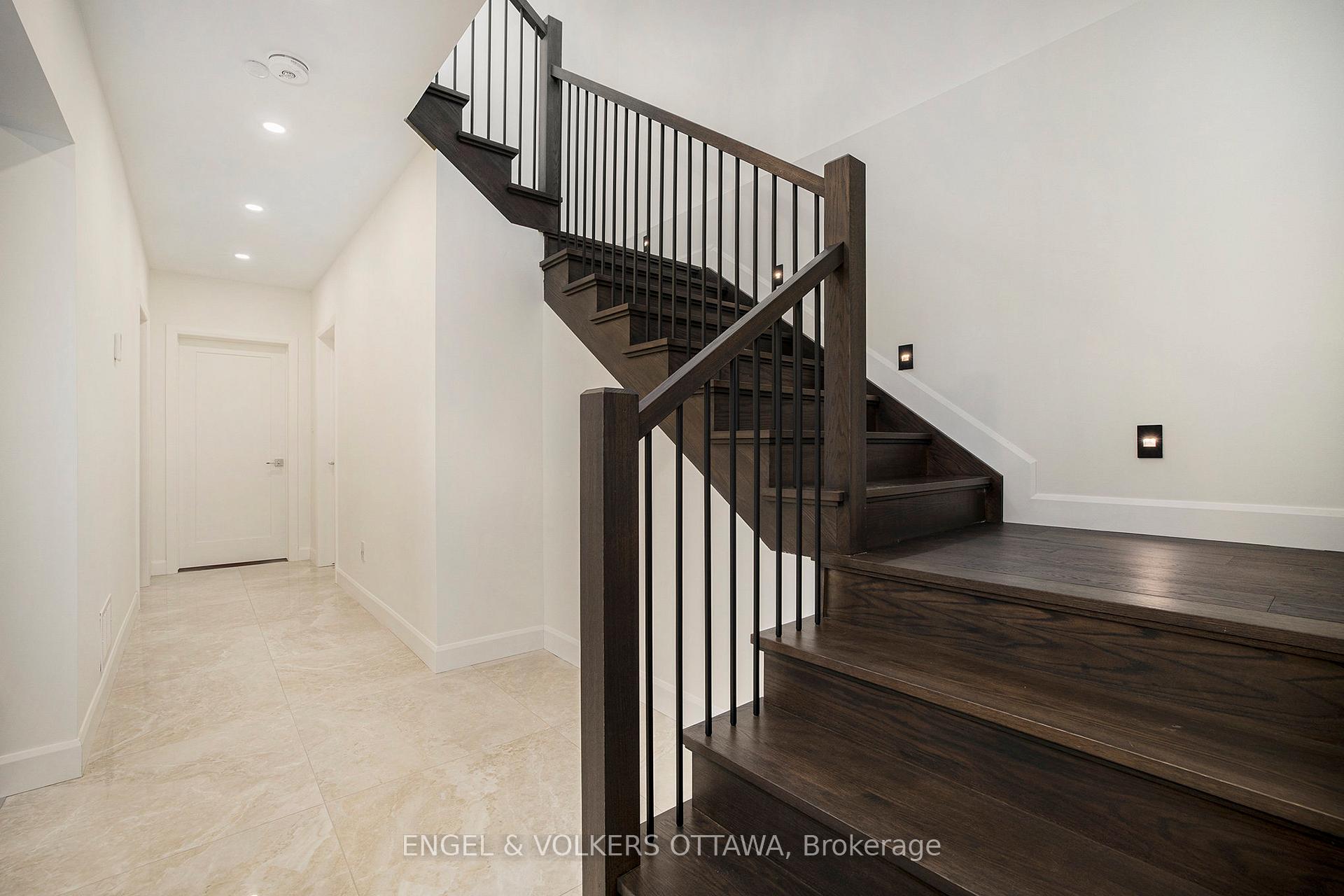 Photo 29 of 888 Melwood Avenue, Ottawa, McKellar Heights/Glabar Park — HOMEH
