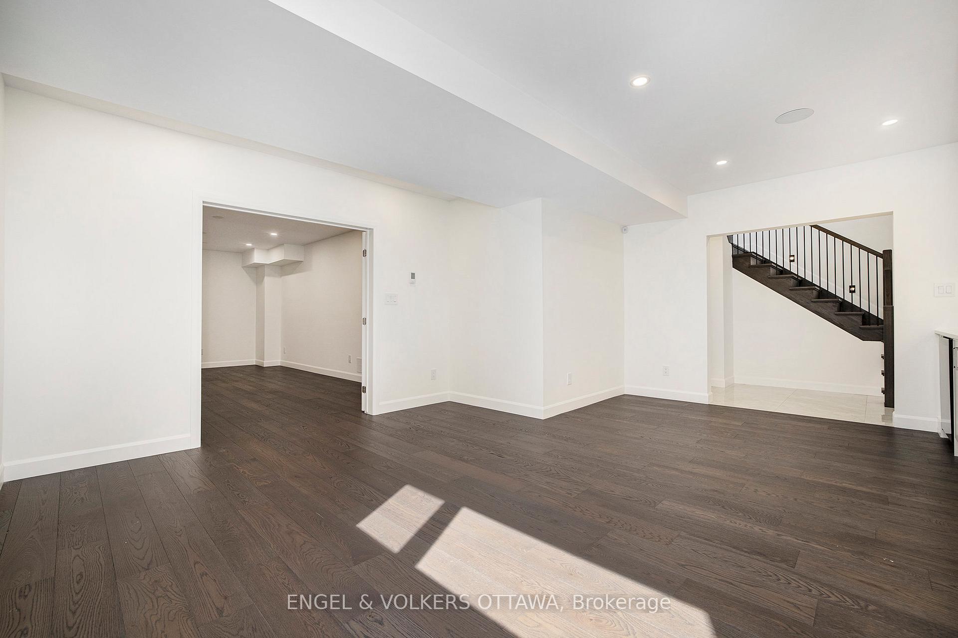 Photo 31 of 888 Melwood Avenue, Ottawa, McKellar Heights/Glabar Park — HOMEH