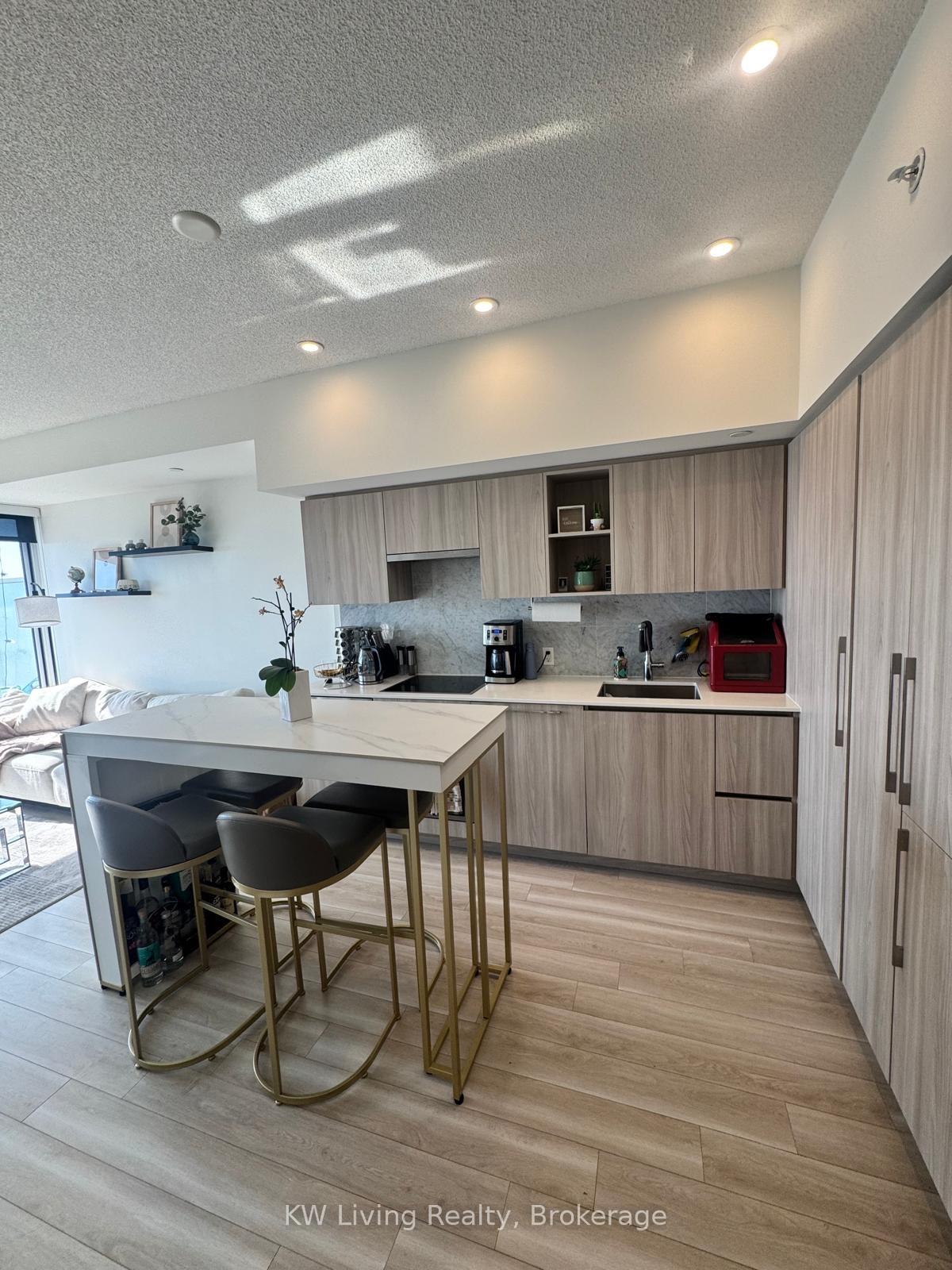 Photo 3 of Unit 4001, 19 Bathurst Street, Toronto, Waterfront Communities — HOMEH