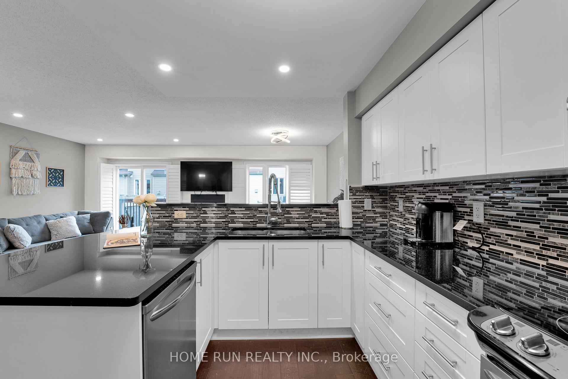 Photo 13 of 319 Laguna Street, Ottawa, Leitrim — HOMEH