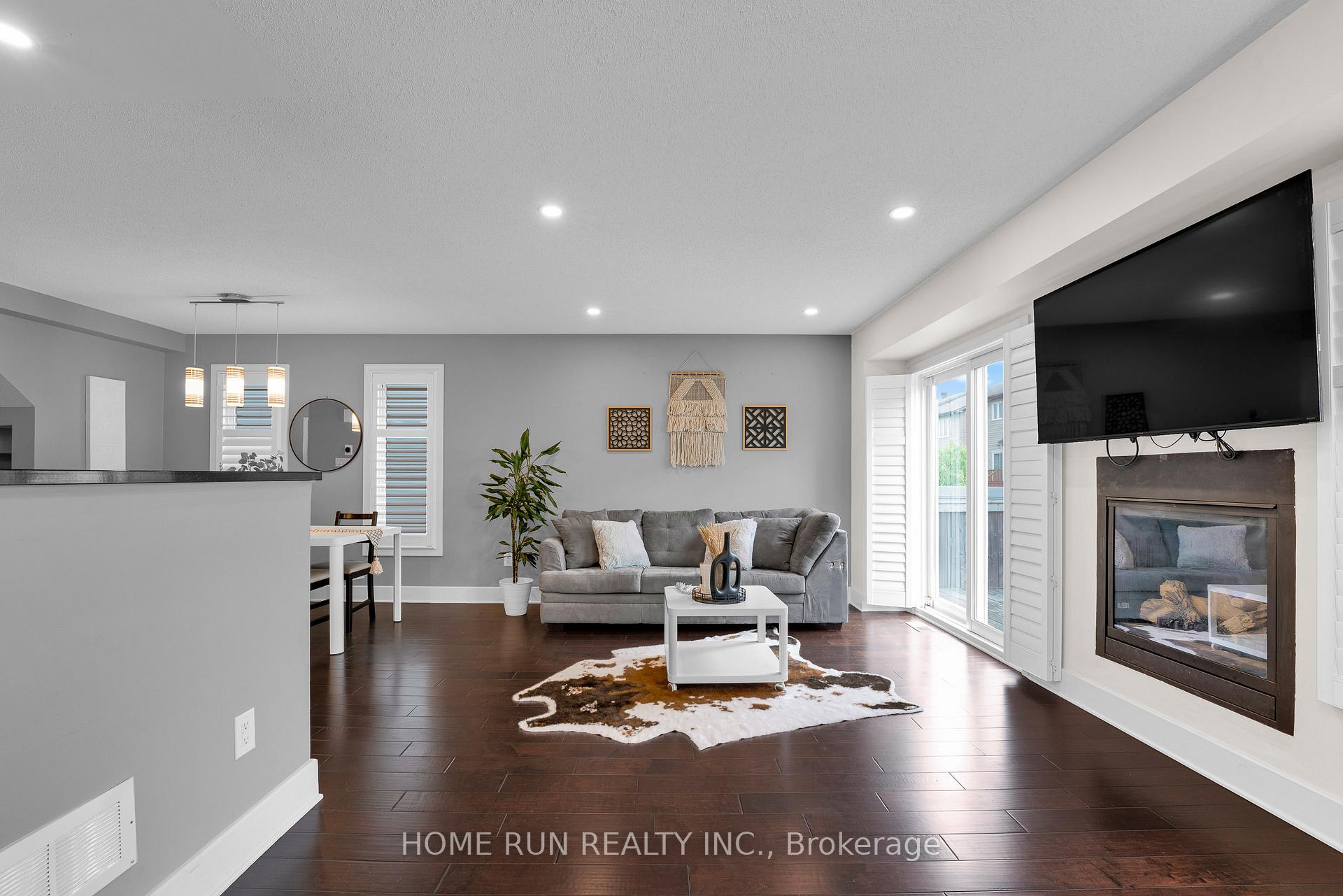Photo 16 of 319 Laguna Street, Ottawa, Leitrim — HOMEH