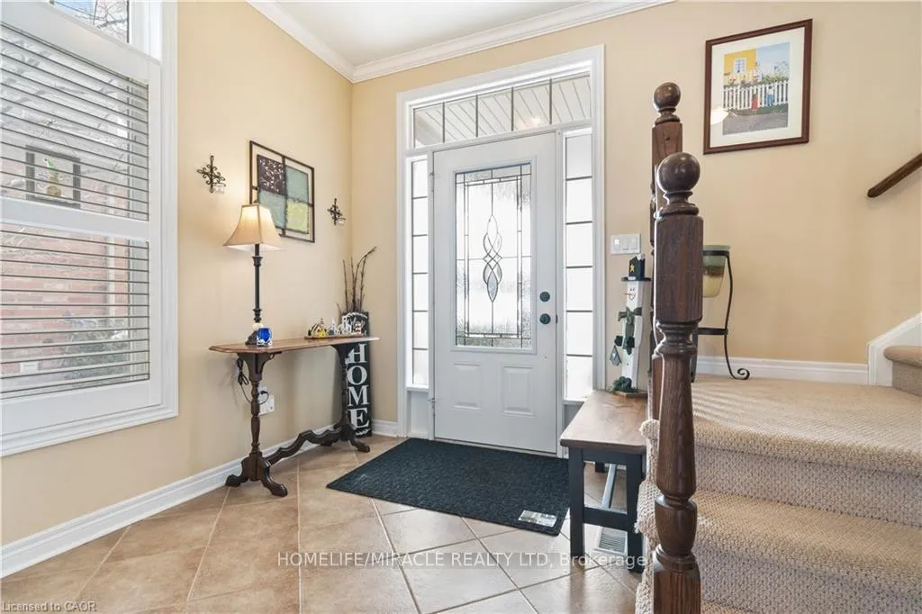 Photo 3 of 281 Doon South Drive, Kitchener, Doon South — HOMEH