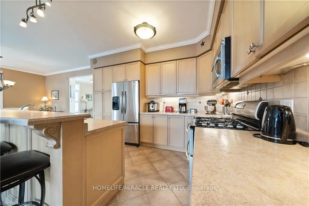 Photo 10 of 281 Doon South Drive, Kitchener, Doon South — HOMEH