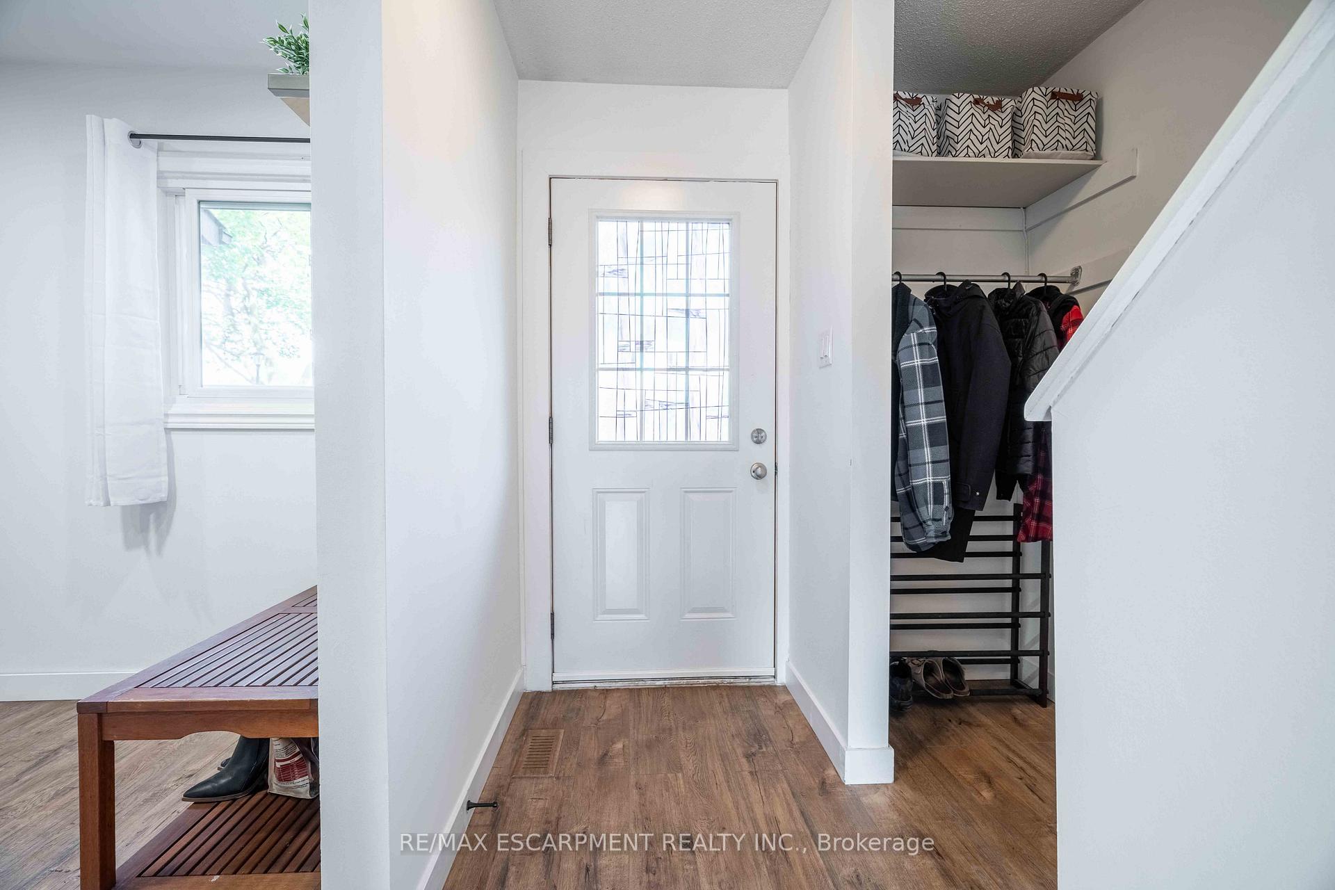 Photo 3 of Unit 11, 1190 Upper Ottawa Street, Hamilton, Quinndale — HOMEH